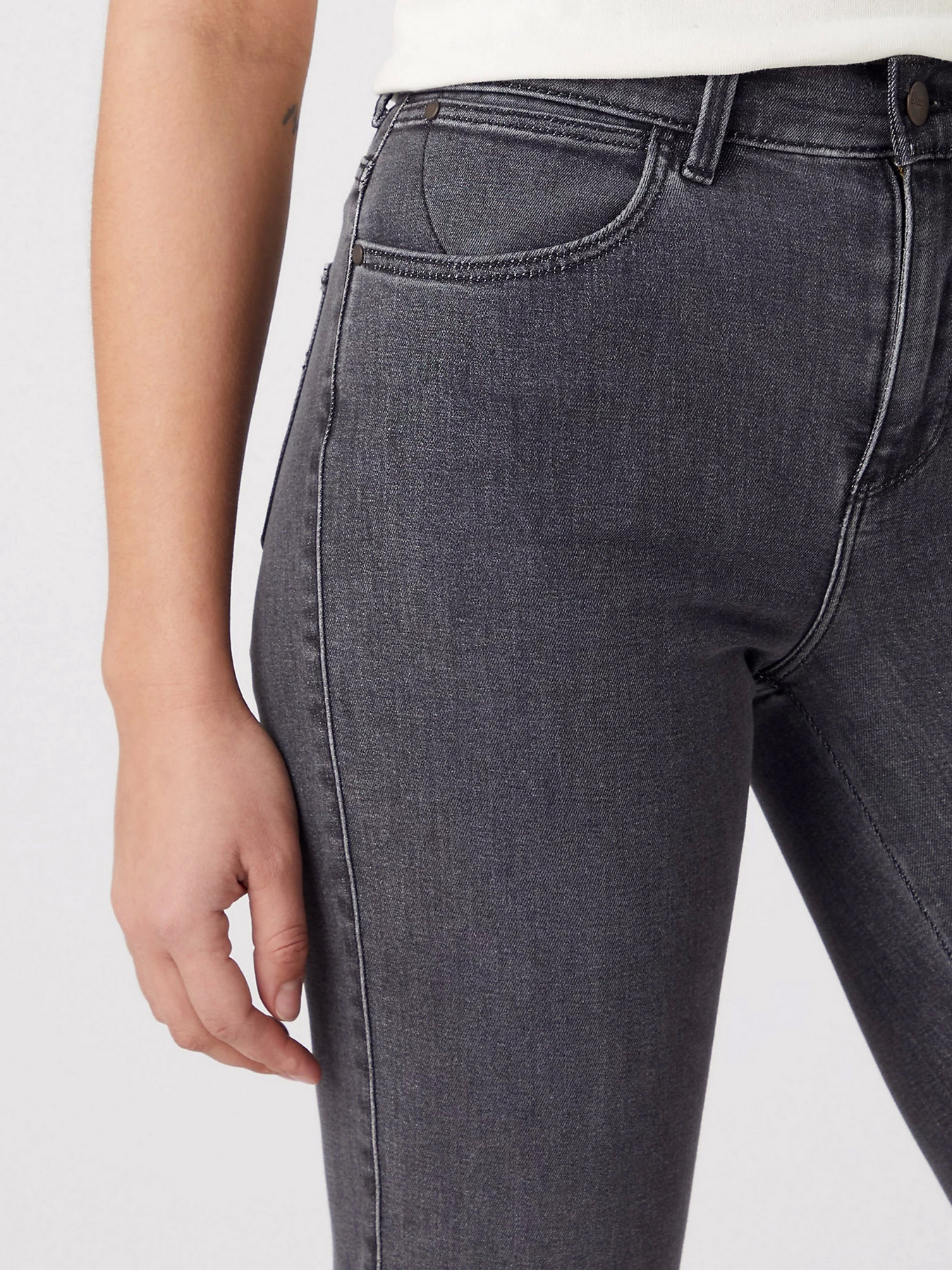 Джинсы Wrangler Straight Driveway модель W26R95W1132_32 Фото