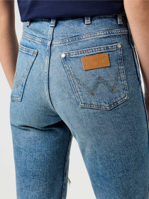 Джинсы Wrangler Mom Straight модель 112343582 Фото