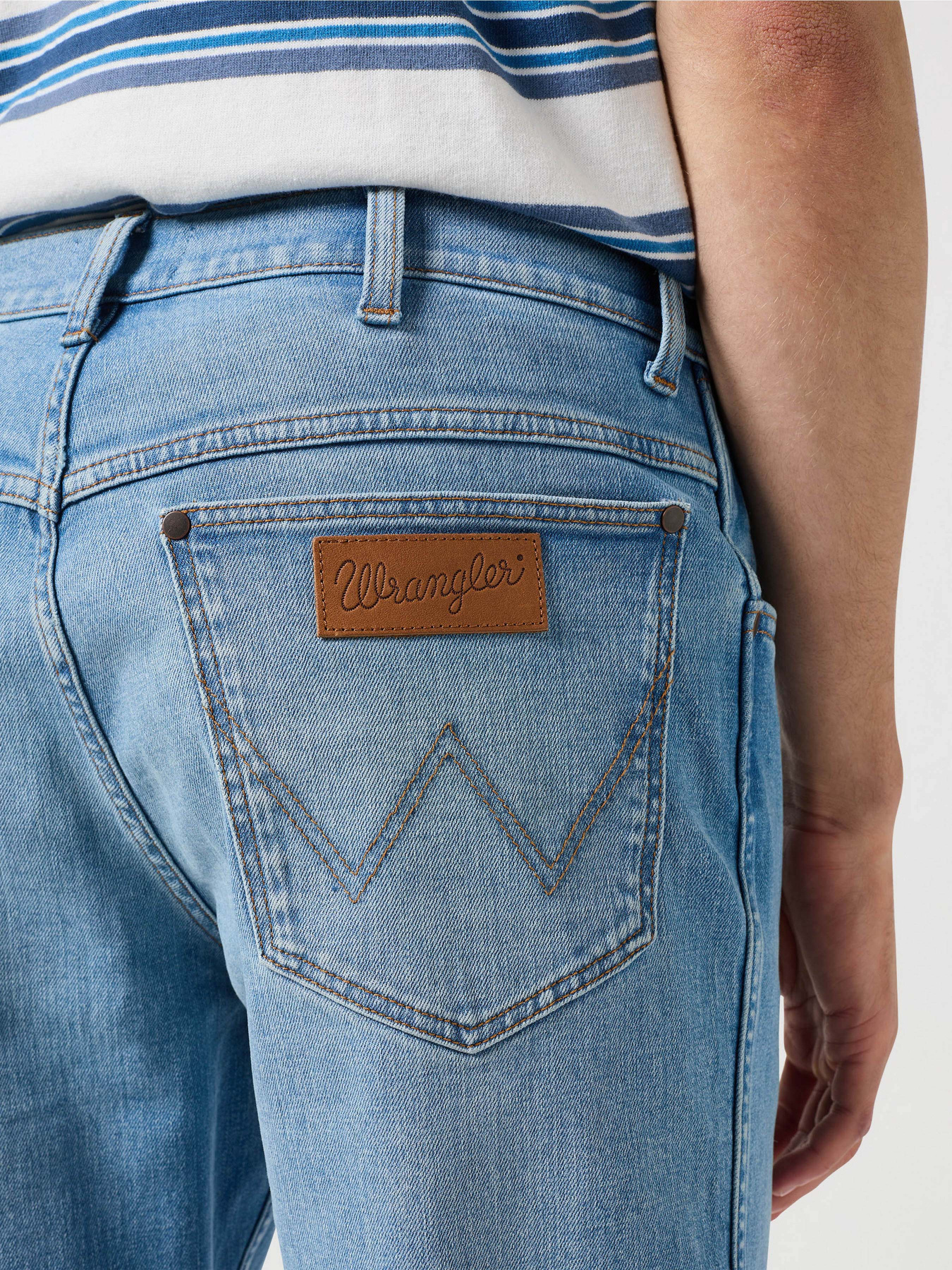 Джинси Wrangler River модель 112351255 Фото