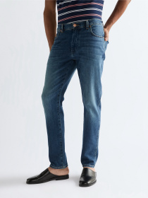 Джинсы Wrangler RIVER модель 112378694 Фото