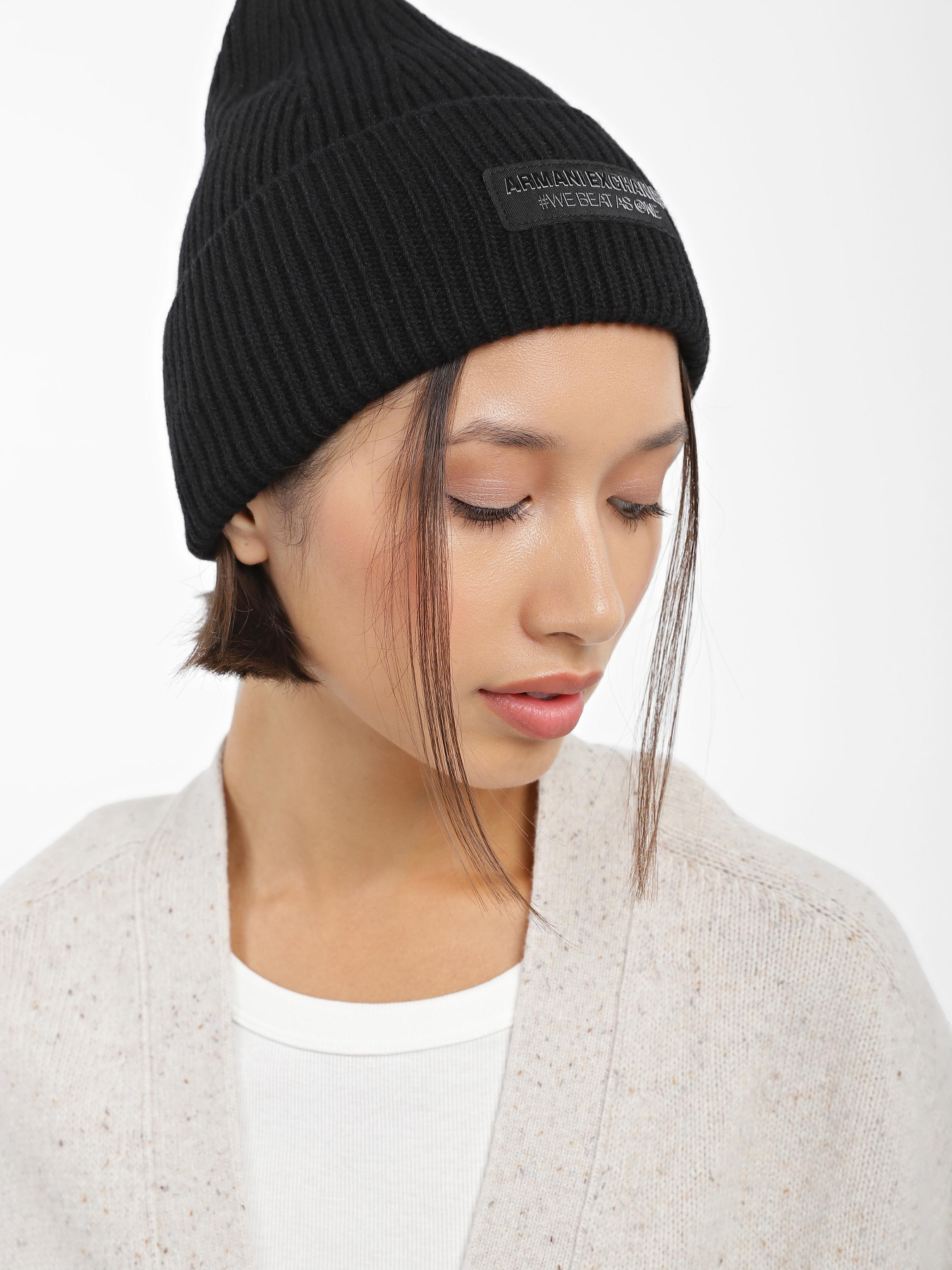 Шапки та кепки Armani Exchange We beats as one модель 940343-3F300-00020 Шапки та кепки Armani Exchange We beats as one модель 940343-3F300-00020 Фото