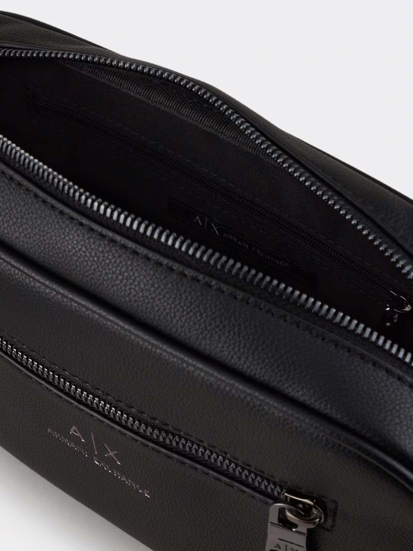 Сумки Armani Exchange модель 958446-CC830-00020 Фото