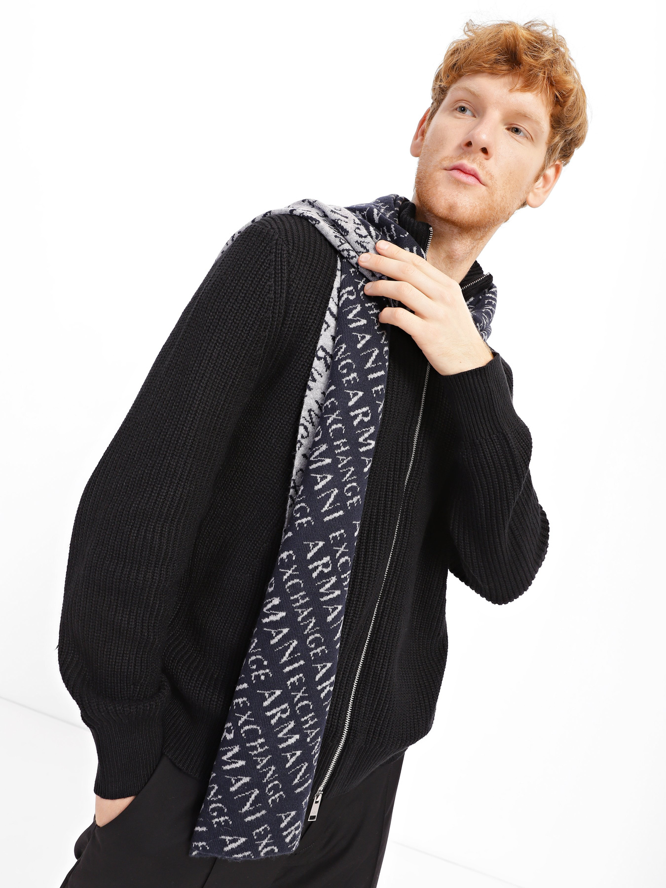 Шарфы и платки Armani Exchange модель 954650-CC310-00035 Фото