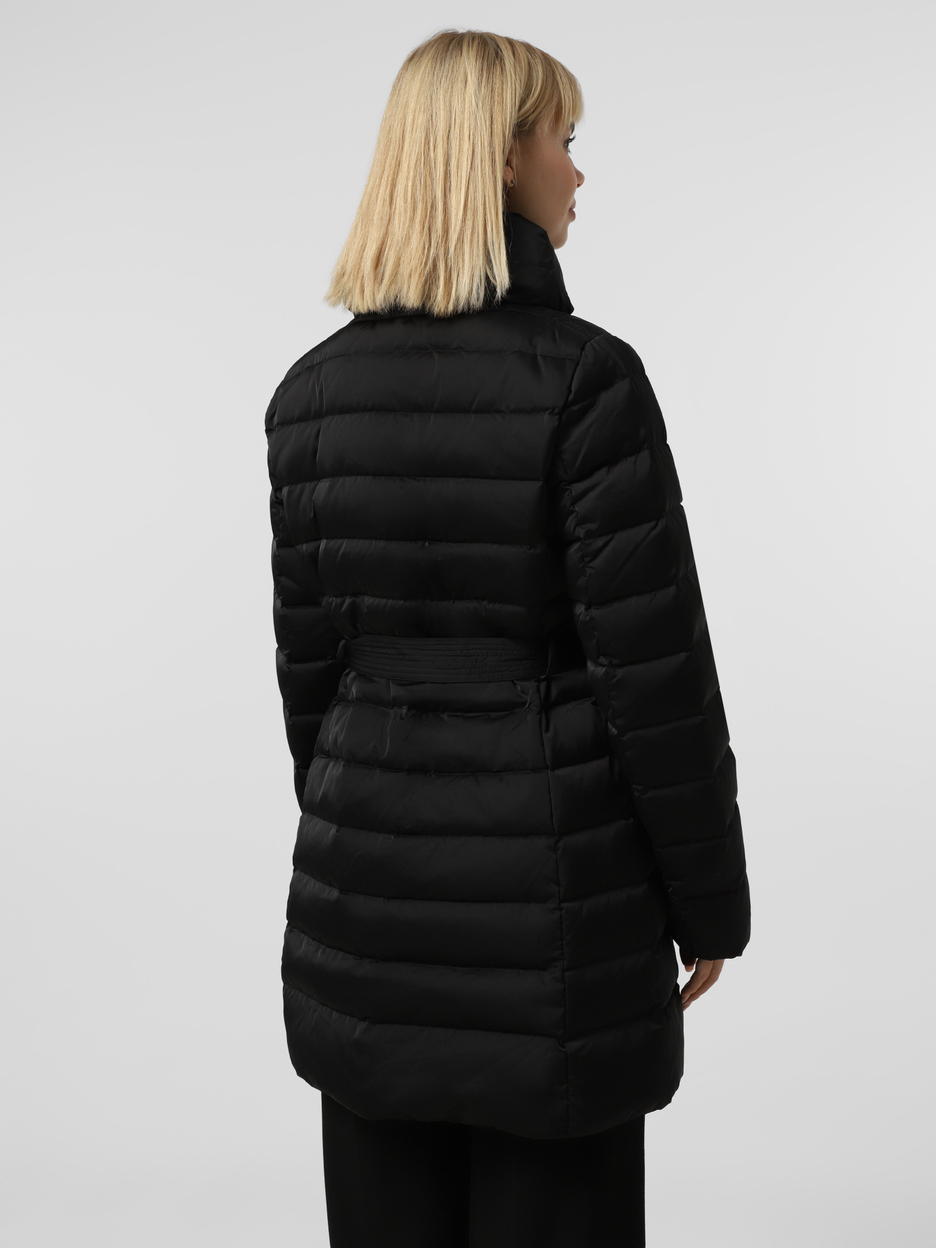 Куртки та дублянки Geox модель W5626N-T3122-F9000 Куртки та дублянки Geox модель W5626N-T3122-F9000 Фото