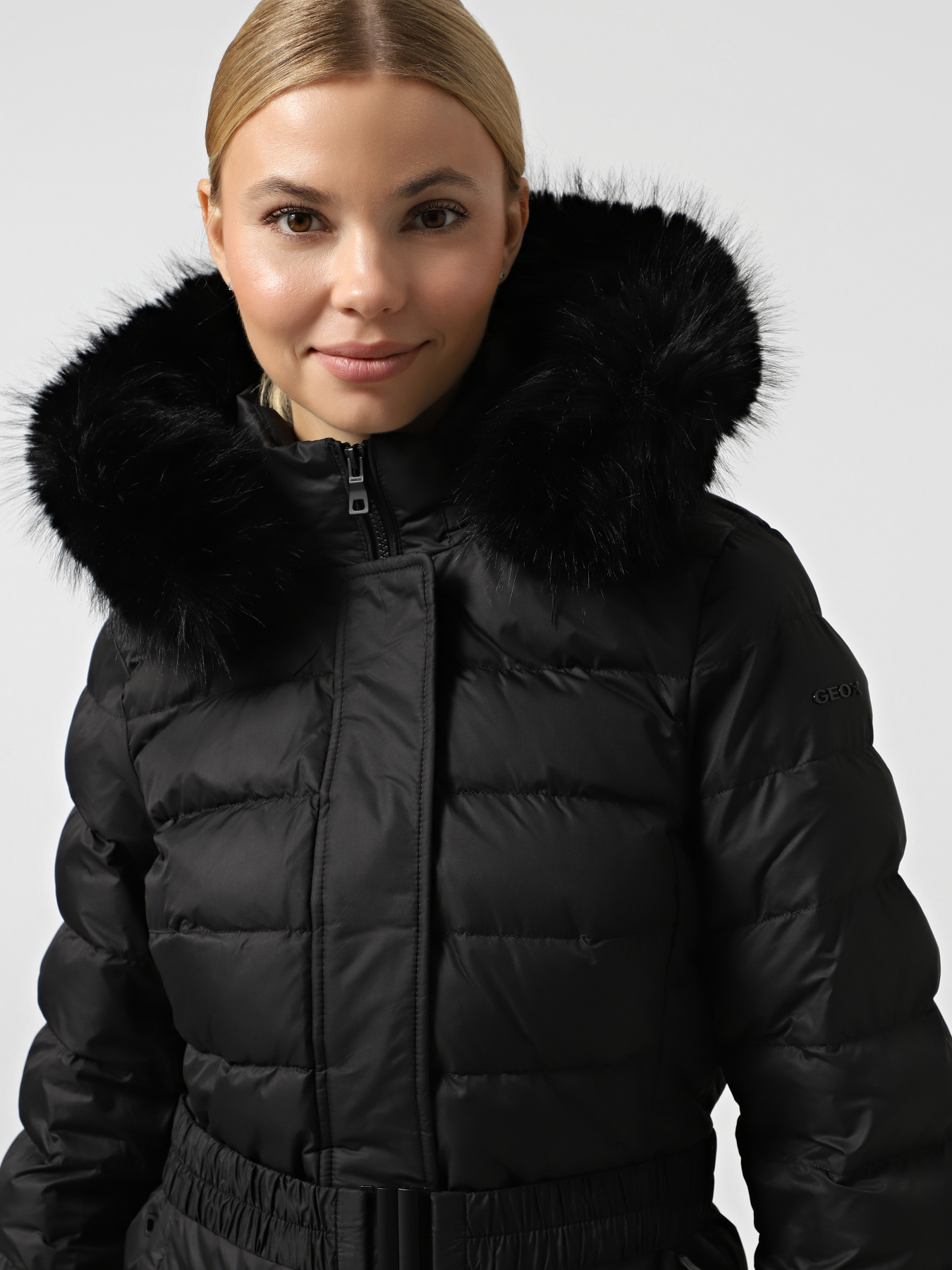 Куртки и дубленки Geox модель W5626F-T3152-F9000 Куртки и дубленки Geox модель W5626F-T3152-F9000 Фото