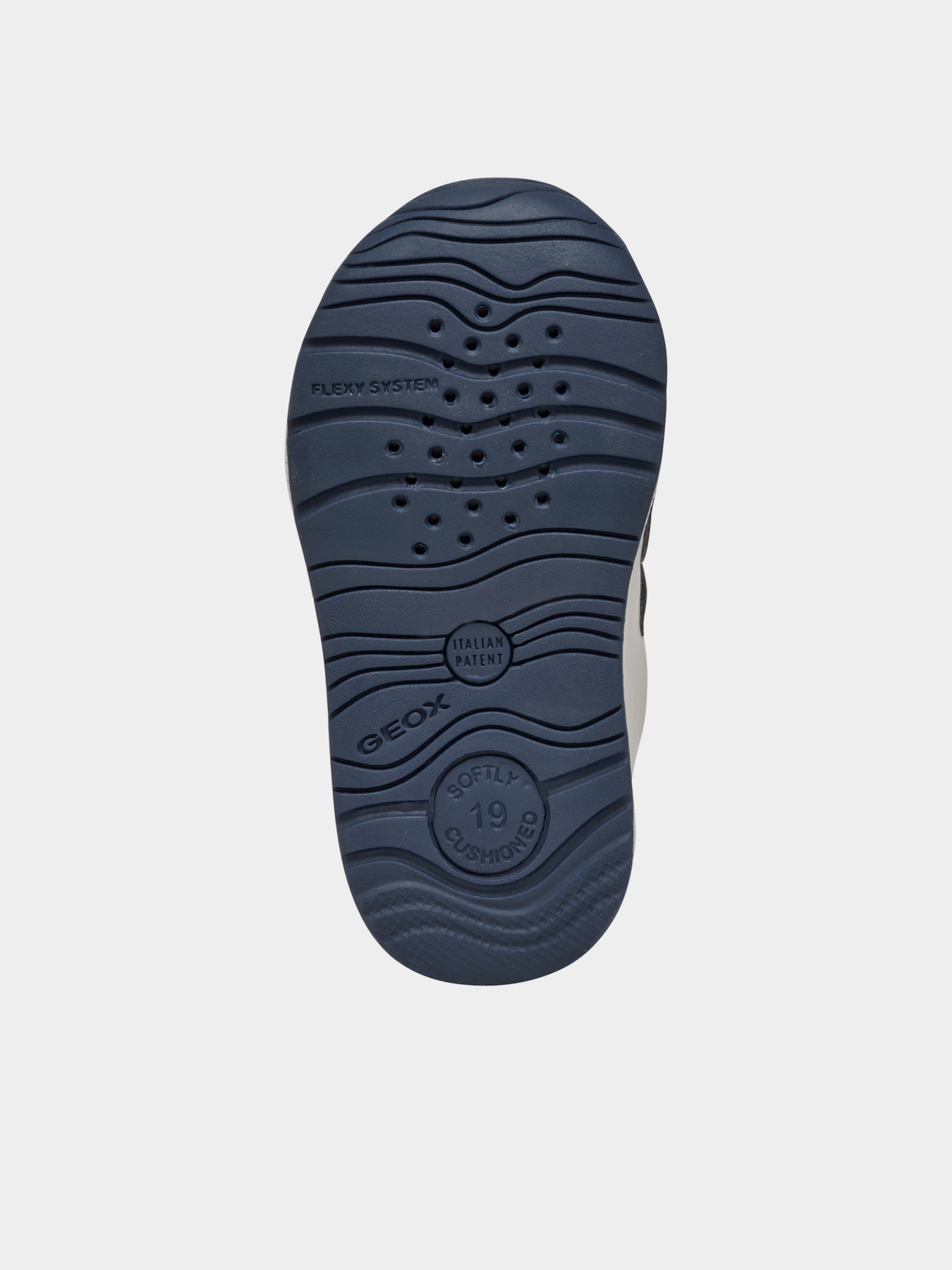 Кросівки Geox модель B460RA-000BC-C1MF4 Кросівки Geox модель B460RA-000BC-C1MF4 Фото