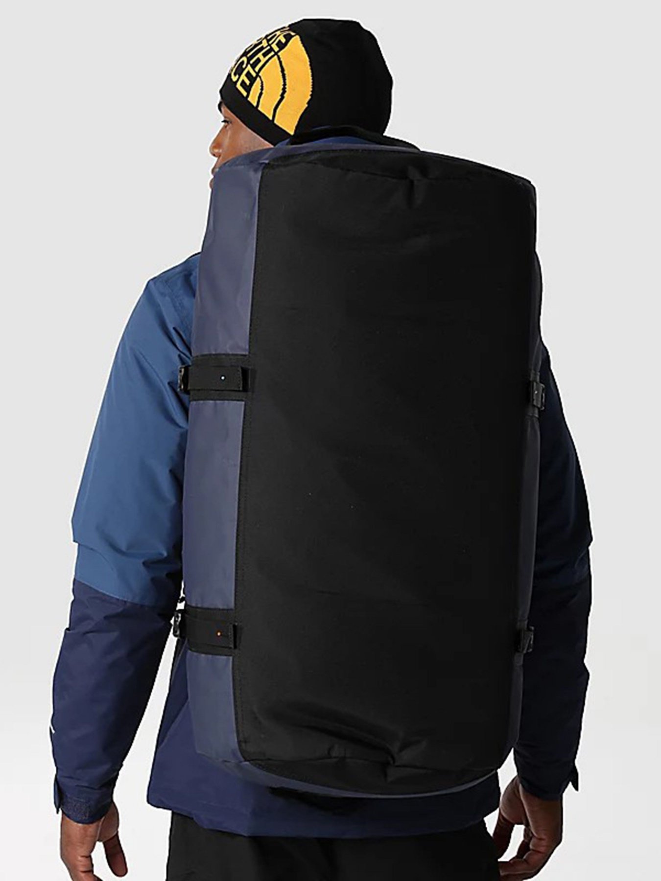Дорожні сумки та валізи The North Face Base Camp Duffel-M модель NF0A52SAR811 Дорожні сумки та валізи The North Face Base Camp Duffel-M модель NF0A52SAR811 Фото