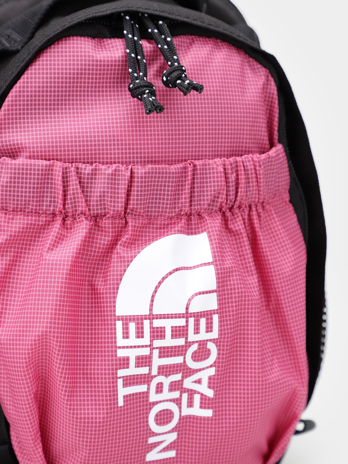 Рюкзаки The North Face Bozer Mini модель NF0A52VR83A1 Рюкзаки The North Face Bozer Mini модель NF0A52VR83A1 Фото