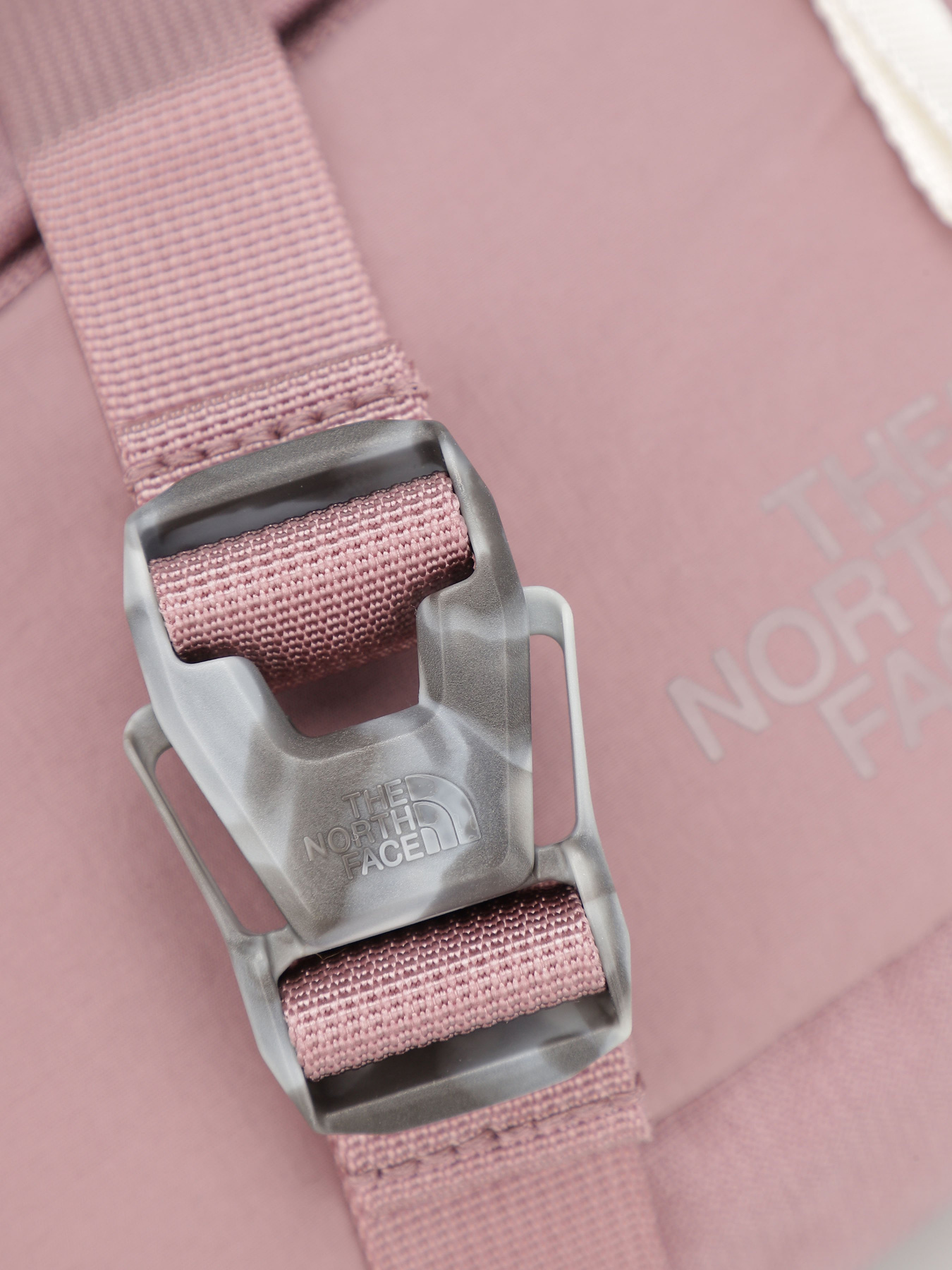Сумки The North Face Isabella Hip Pack модель NF0A81C4OKX1 Фото