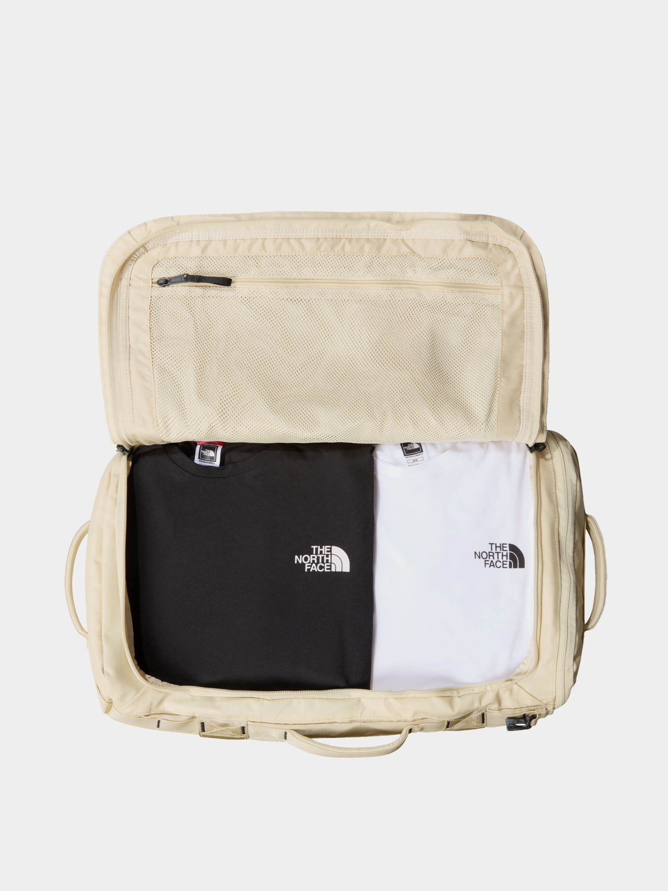 Дорожные сумки и чемоданы The North Face Base Camp Voyager Duffel 32l модель NF0A52RR4D51 Дорожные сумки и чемоданы The North Face Base Camp Voyager Duffel 32l модель NF0A52RR4D51 Фото