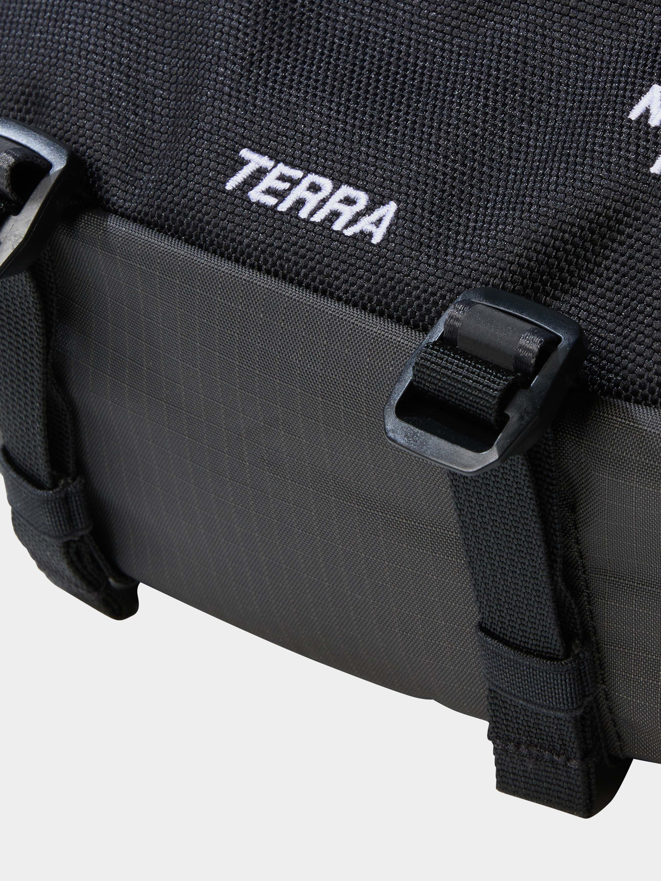 Сумки The North Face Terra Lumbar 3L модель NF0A81EOMN81 Сумки The North Face Terra Lumbar 3L модель NF0A81EOMN81 Фото