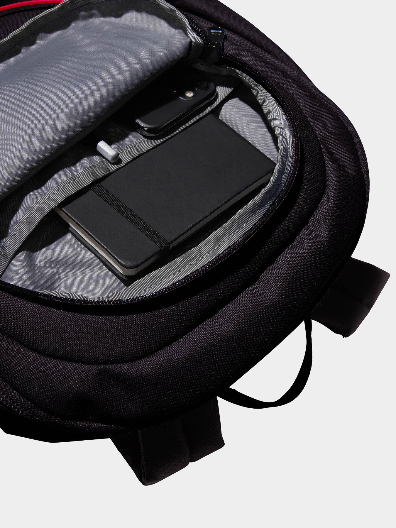 Рюкзаки The North Face Rodey 27L модель NF0A3KVCKX91 Фото