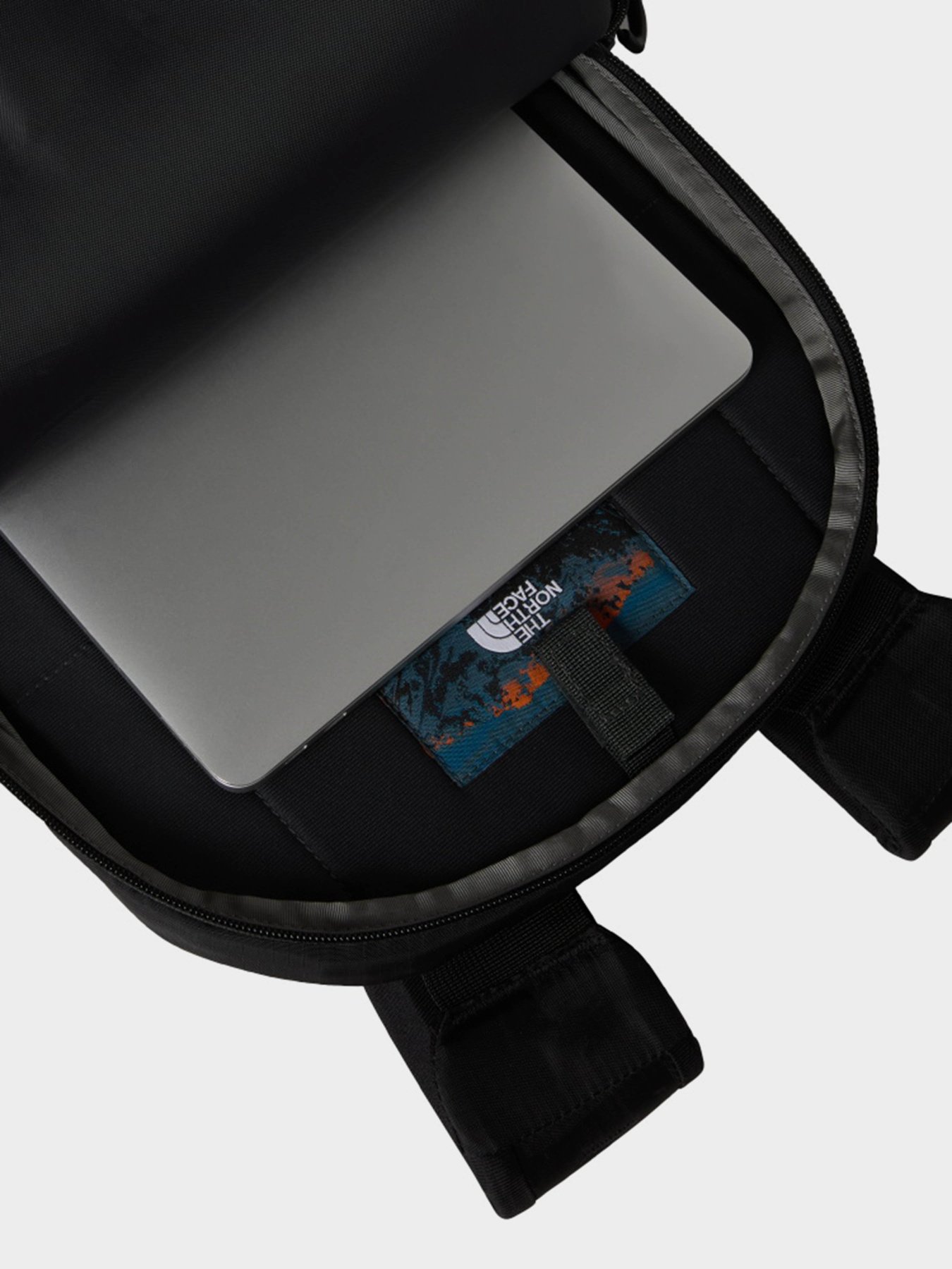 Рюкзаки The North Face Recon 30L модель NF0A52SH4HF1 Рюкзаки The North Face Recon 30L модель NF0A52SH4HF1 Фото