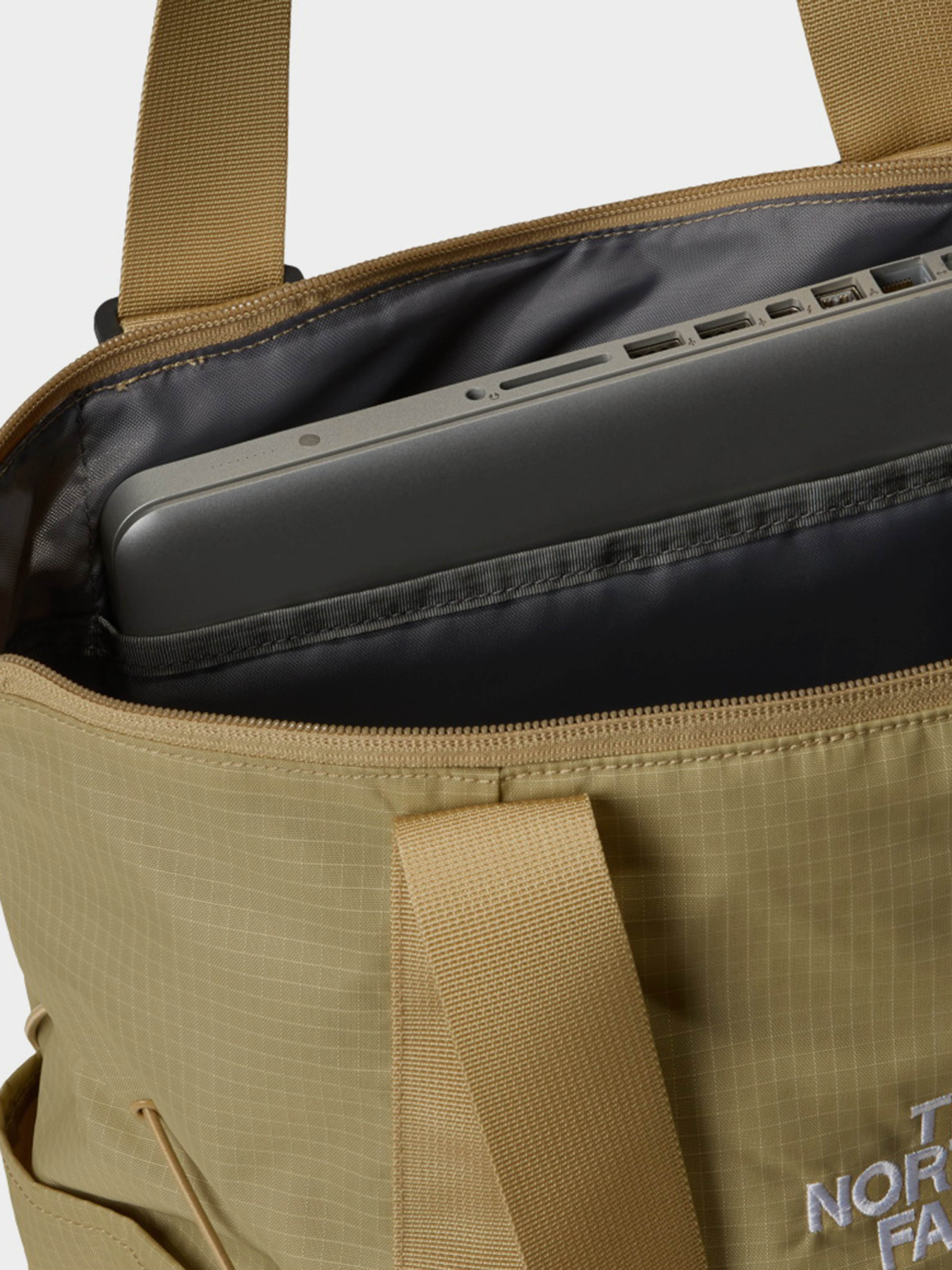 Сумки The North Face Borealis 22L модель NF0A52SVLK51 Фото