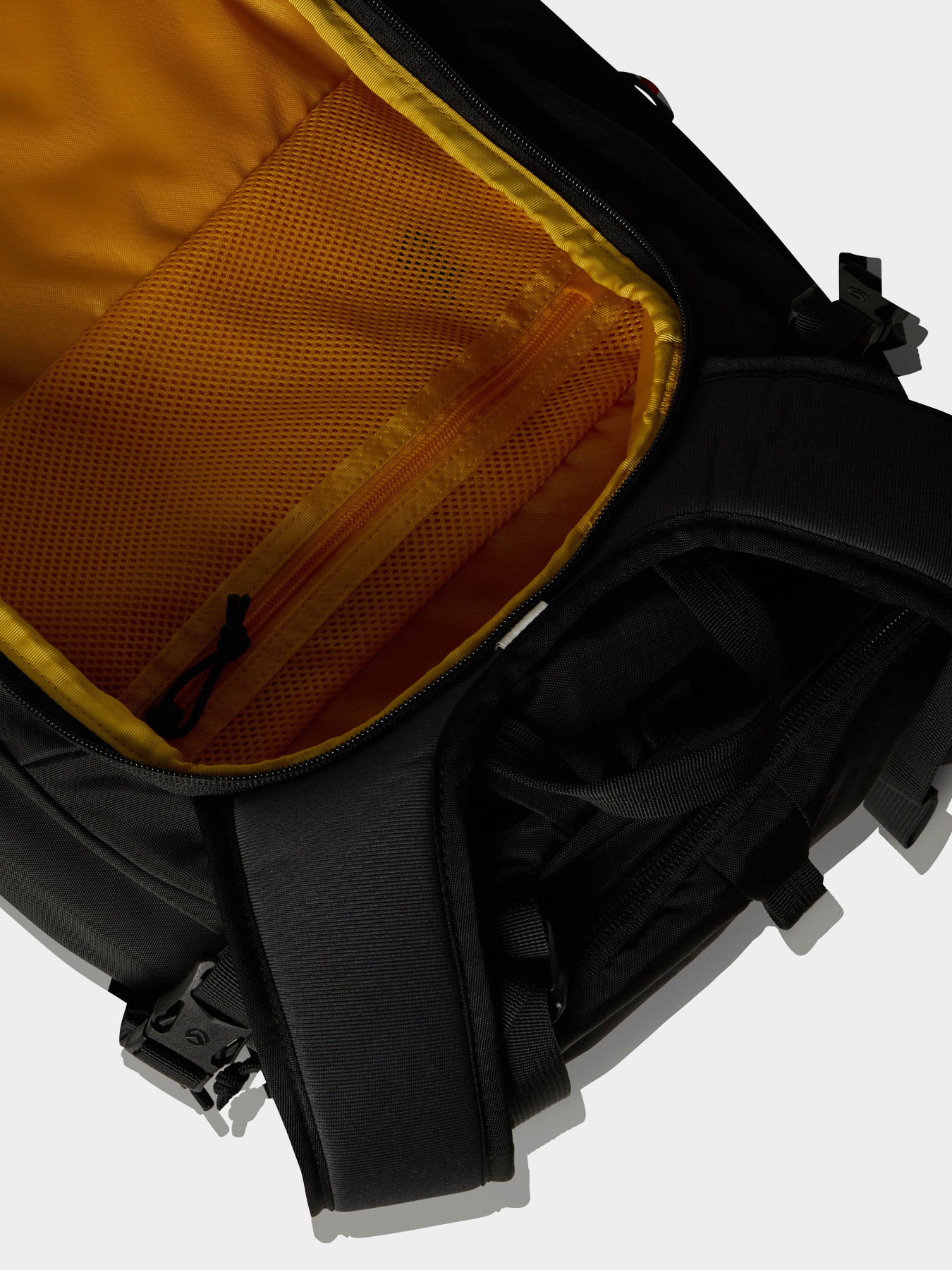 Рюкзаки The North Face Snomad 34L модель NF0A88SXKX91 Фото