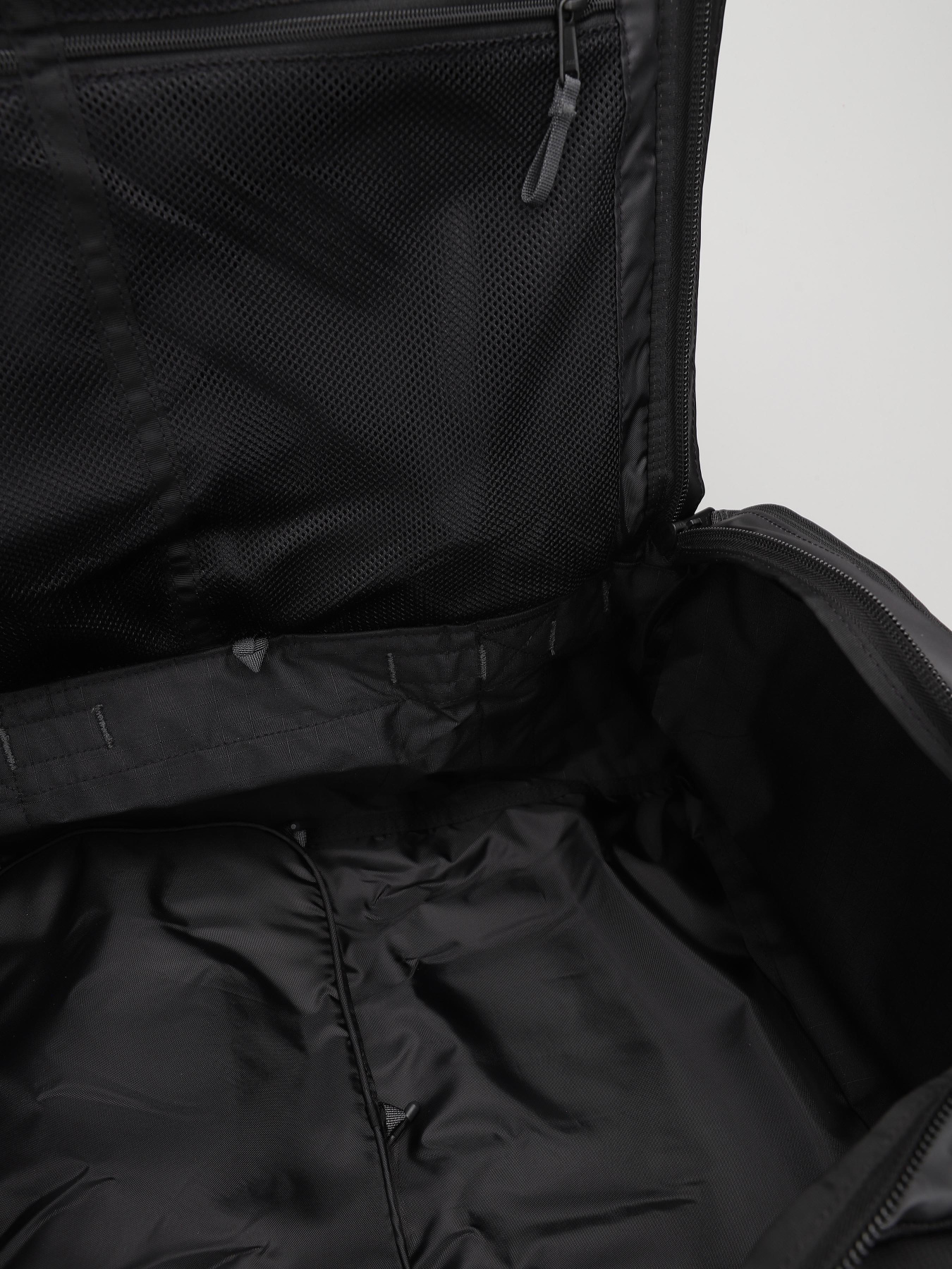Дорожні сумки та валізи The North Face Base Camp Voyager Duffel 62L модель NF0A52S3KT01 Фото