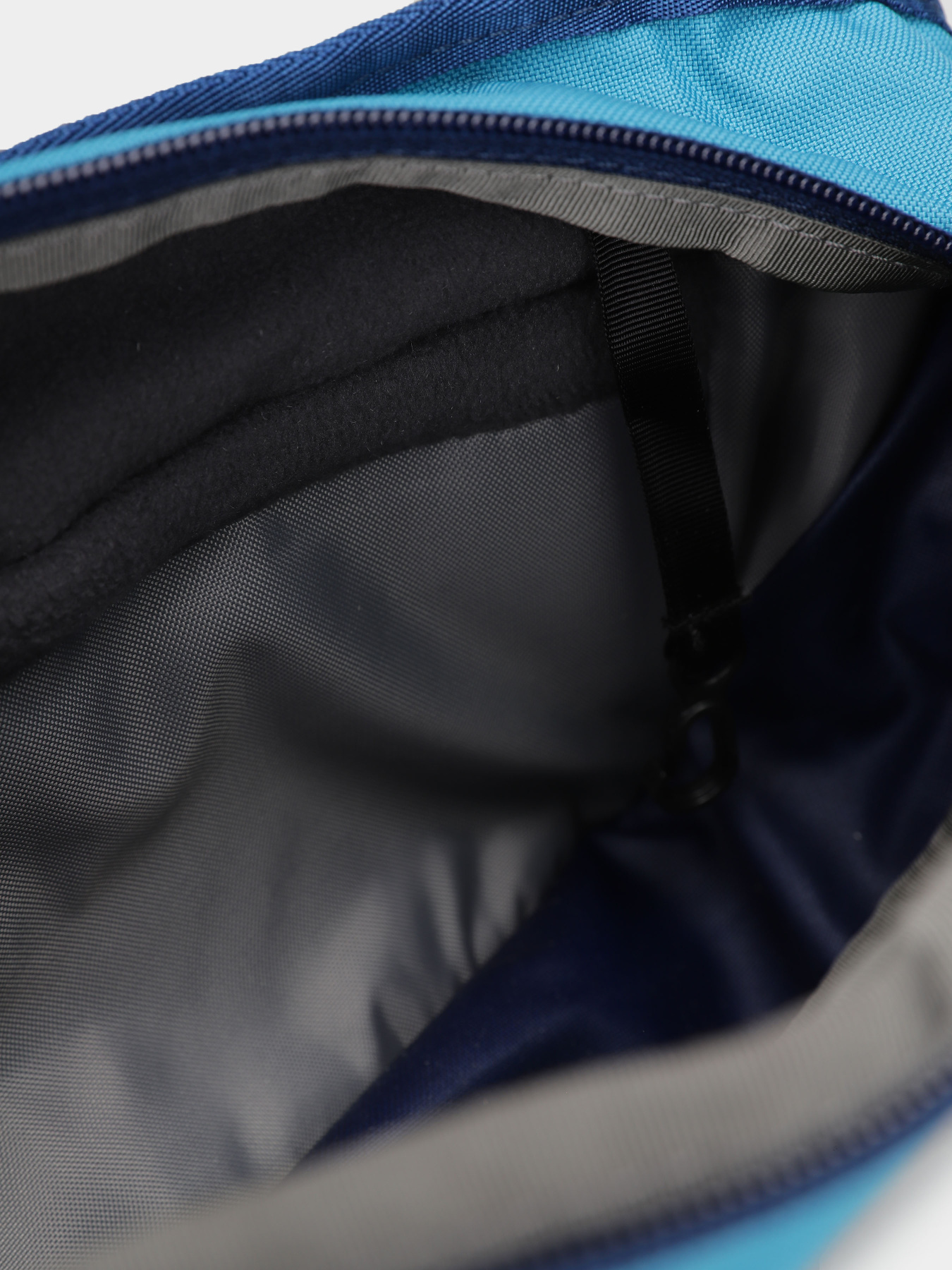 Сумки The North Face Y2k Hip Pack 3 L модель NF0A87GEBDI1 Сумки The North Face Y2k Hip Pack 3 L модель NF0A87GEBDI1 Фото