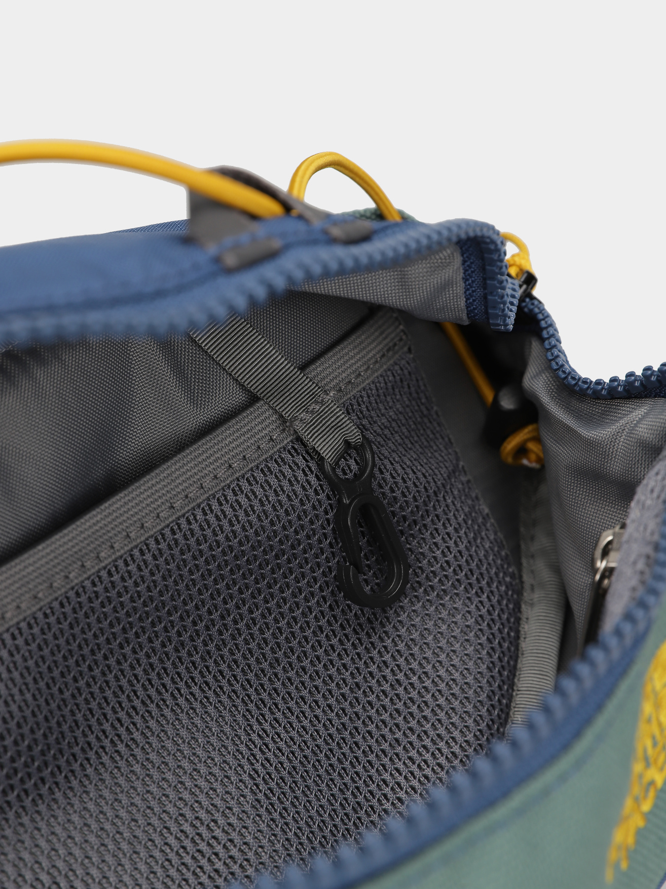 Сумки The North Face Terra Lumbar 6l модель NF0A81EOBI01 Фото