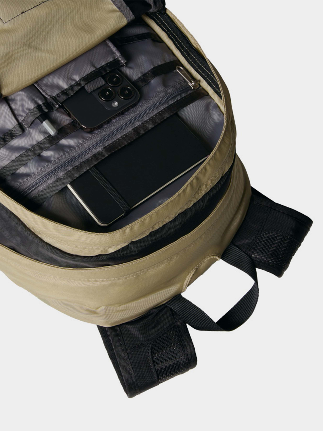 Рюкзаки The North Face Hot Shot 30L модель NF0A3KYJFZI1 Фото