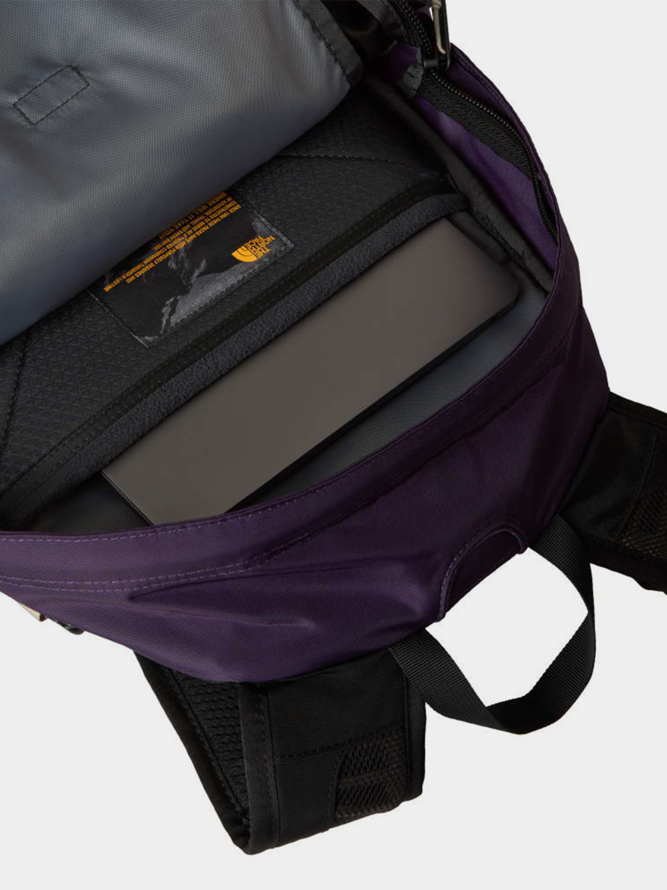Рюкзаки The North Face HOT SHOT SE модель NF0A3KYJMUC1 Фото