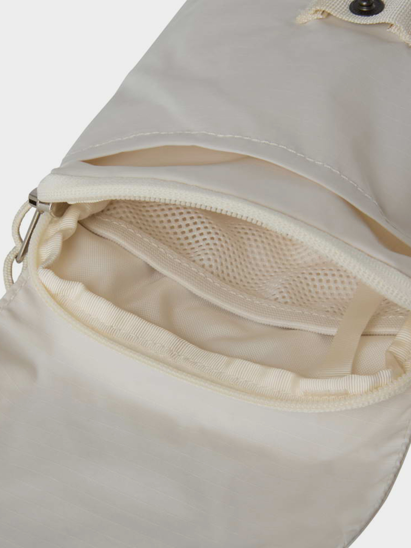 Сумки The North Face GLEN CANYON POCKET CROSSBODY модель NF0A8EETJN51 Сумки The North Face GLEN CANYON POCKET CROSSBODY модель NF0A8EETJN51 Фото