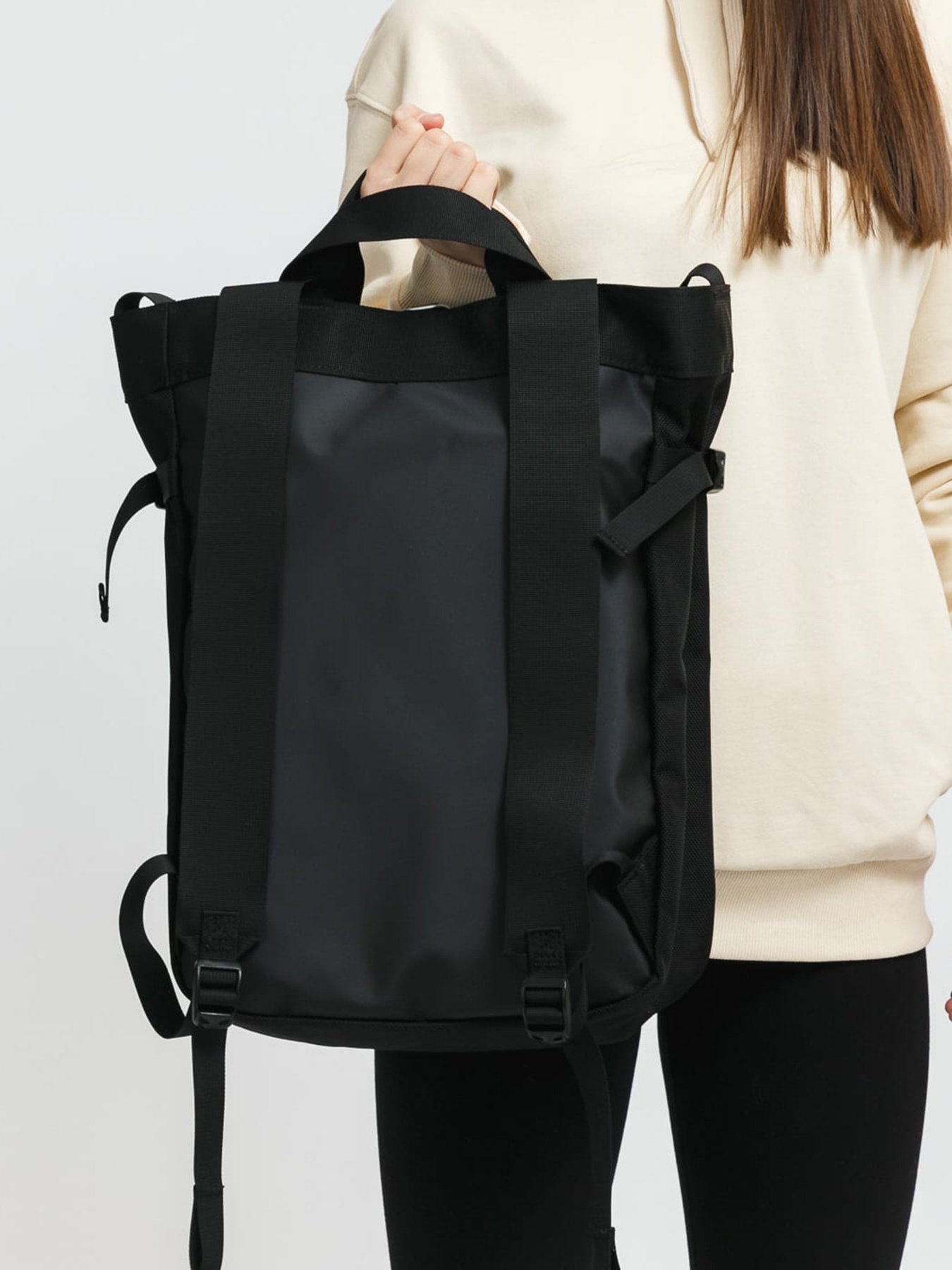 Дорожні сумки та валізи The North Face Base Camp Tote модель NF0A3KX2KX71 Фото