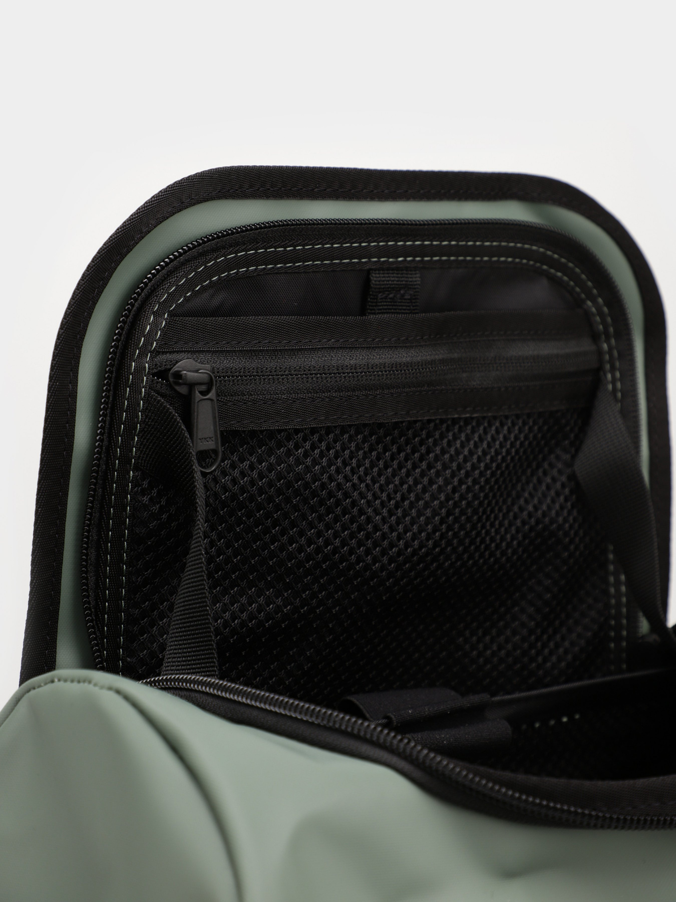Сумки The North Face Base Camp Travel Canister—L модель NF0A52TFGCC1 Сумки The North Face Base Camp Travel Canister—L модель NF0A52TFGCC1 Фото