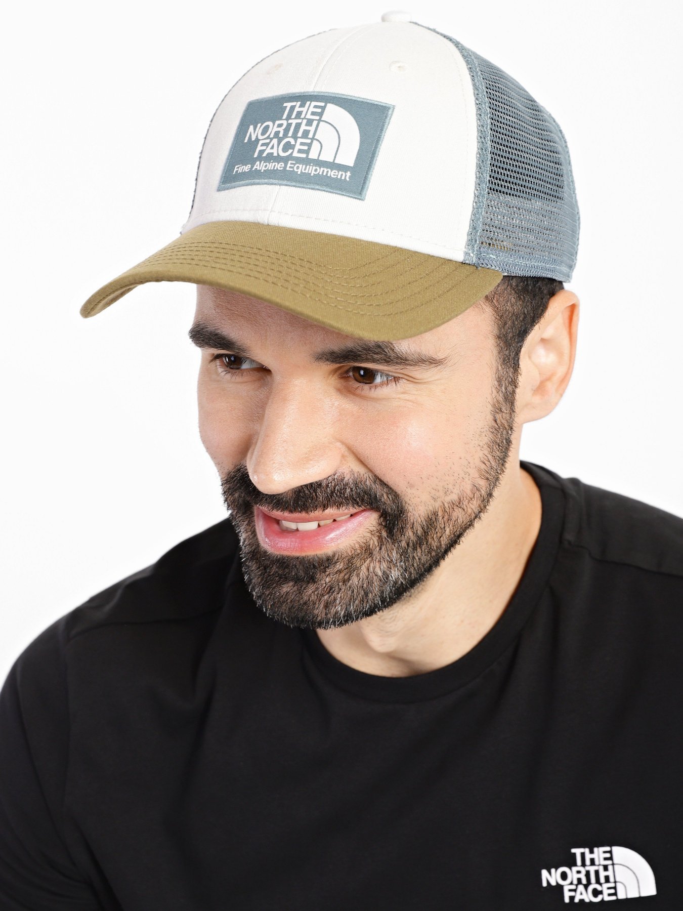Шапки та кепки The North Face Mudder Trucker модель NF0A5FXA4N31 Фото