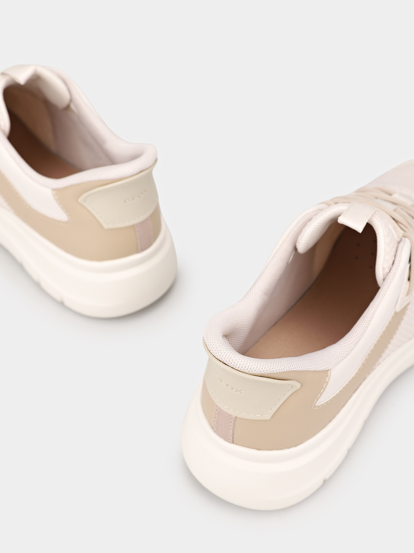 Кроссовки Geox PLUMMERY PLUS модель D670JB-01402-C1S5K Фото