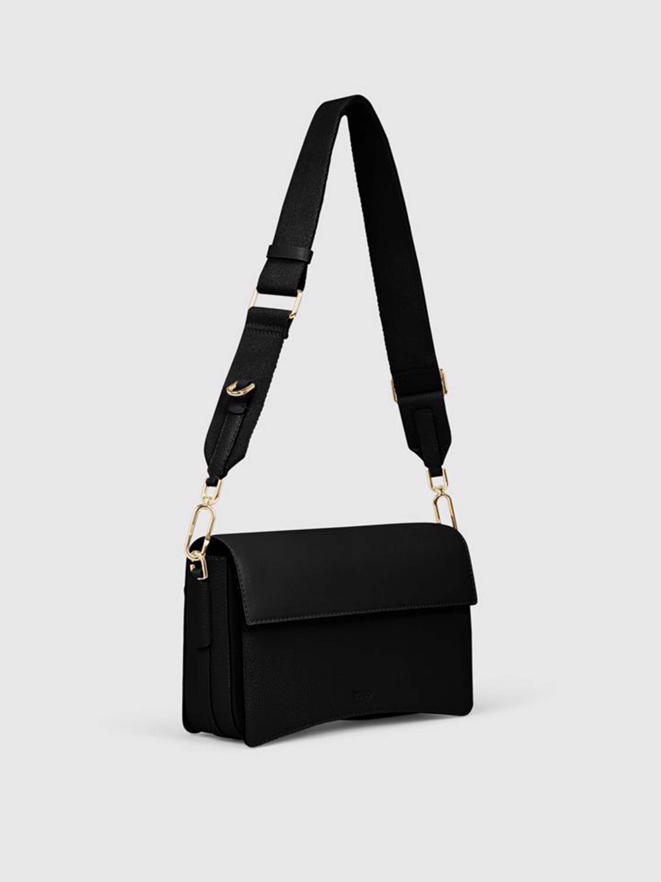 Сумки ECCO Textureblock Pinch модель 910596390000 Сумки ECCO Textureblock Pinch модель 910596390000 Фото