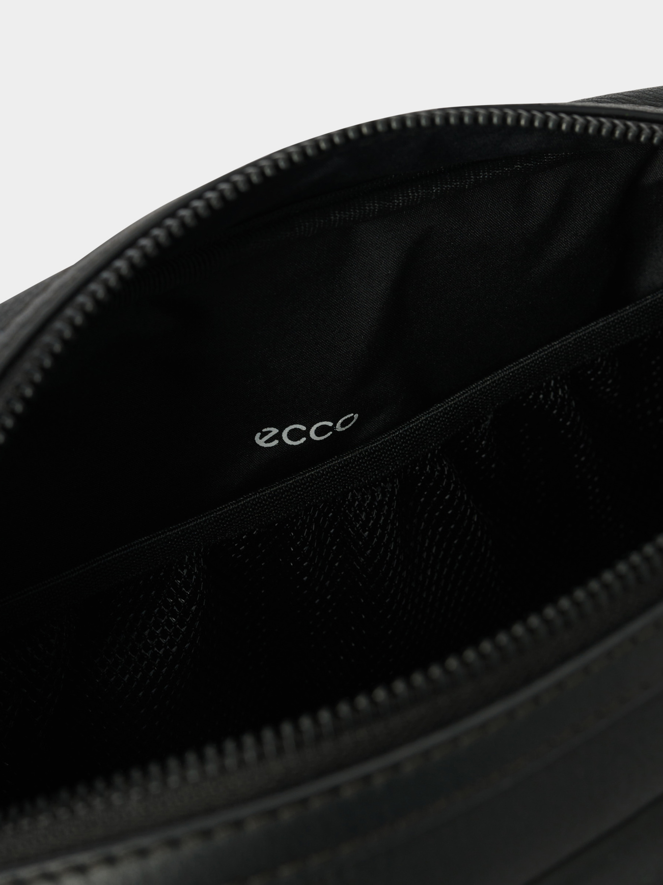 Сумки ECCO CAMERA BAG модель 910821390000 Сумки ECCO CAMERA BAG модель 910821390000 Фото