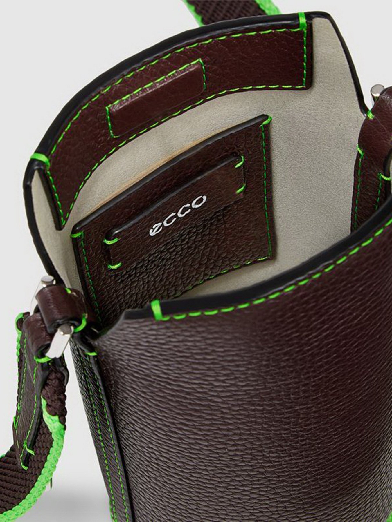 Сумки ECCO Nook модель 910757691042 Сумки ECCO Nook модель 910757691042 Фото