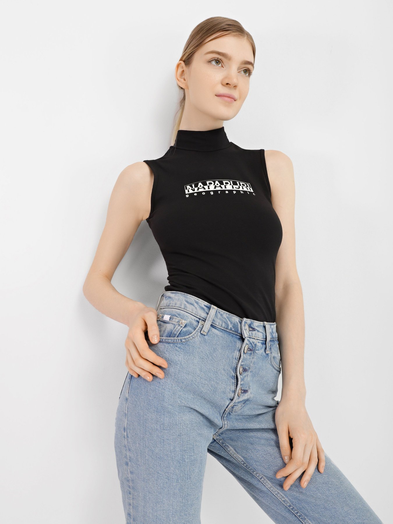 Боди и корсеты Napapijri Box Turtle Neck модель NP0A4G980411 Боди и корсеты Napapijri Box Turtle Neck модель NP0A4G980411 Фото