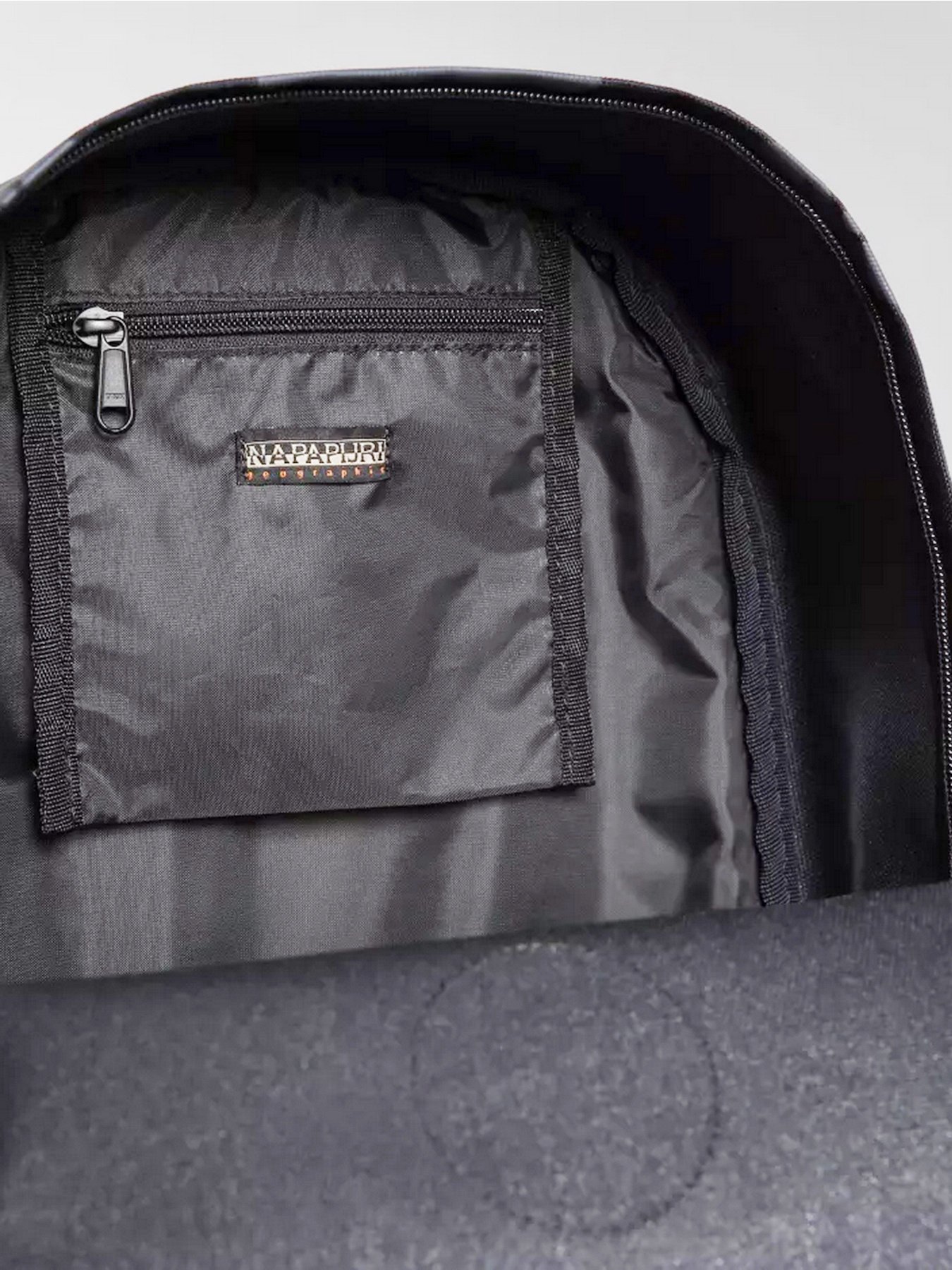 Рюкзаки Napapijri HAPPY DAYPACK 4 модель NP0A4GQS1761 Фото