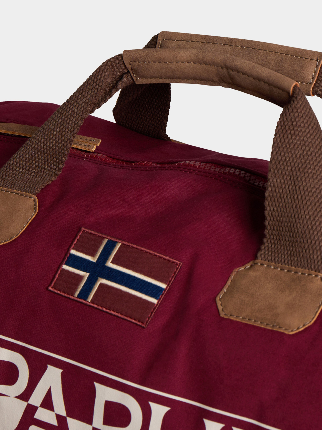 Сумки Napapijri Bering Duffle модель NP0A4GGMR541 Сумки Napapijri Bering Duffle модель NP0A4GGMR541 Фото