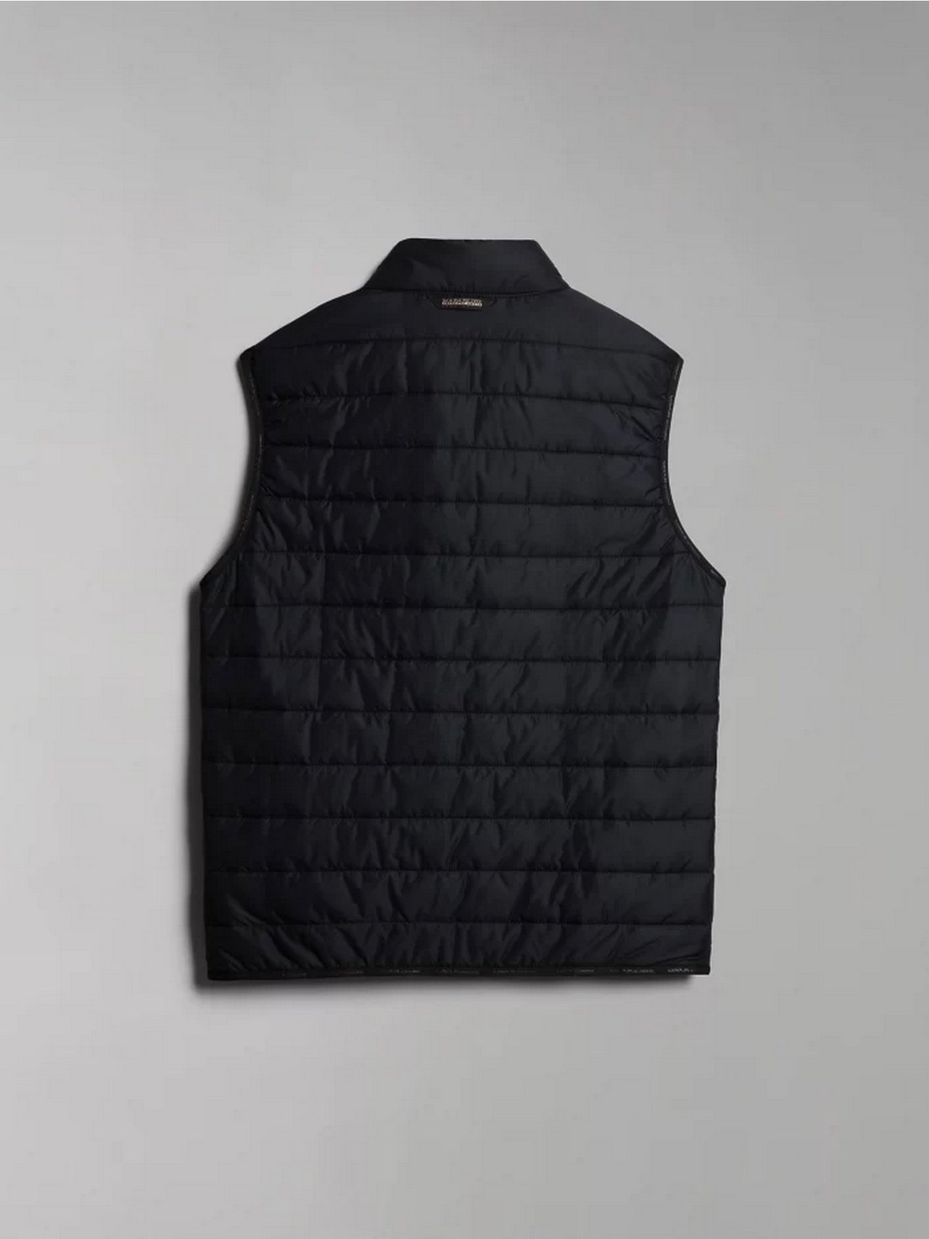 Куртки и дубленки Napapijri Vest 6 модель NP0A4H8G0411 Куртки и дубленки Napapijri Vest 6 модель NP0A4H8G0411 Фото