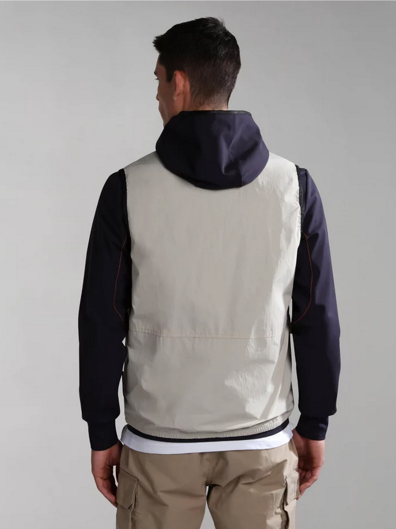 Куртки и дубленки Napapijri A-RIONAPO VEST модель NP0A4H2QN901 Куртки и дубленки Napapijri A-RIONAPO VEST модель NP0A4H2QN901 Фото