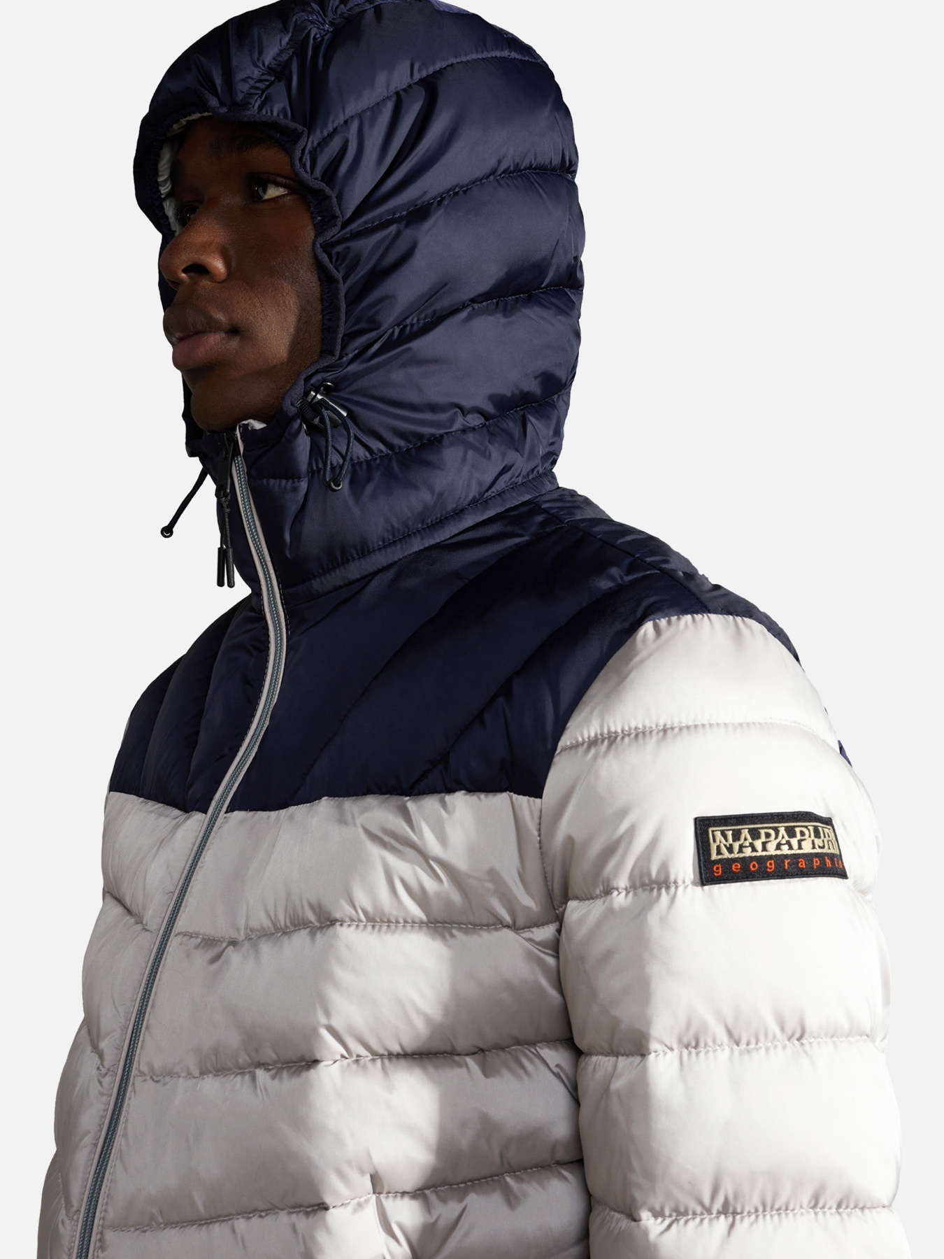 Куртки та дублянки Napapijri Aerons Hood Colour-block Puffer модель NP0A4GJLH541 Фото