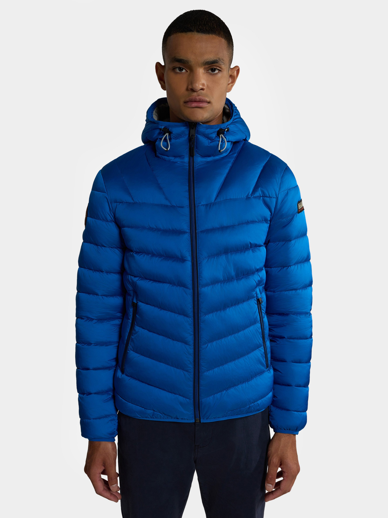 Куртки та дублянки Napapijri Aerons Hood Puffer модель NP0A4GJOB2I1 Куртки та дублянки Napapijri Aerons Hood Puffer модель NP0A4GJOB2I1 Фото