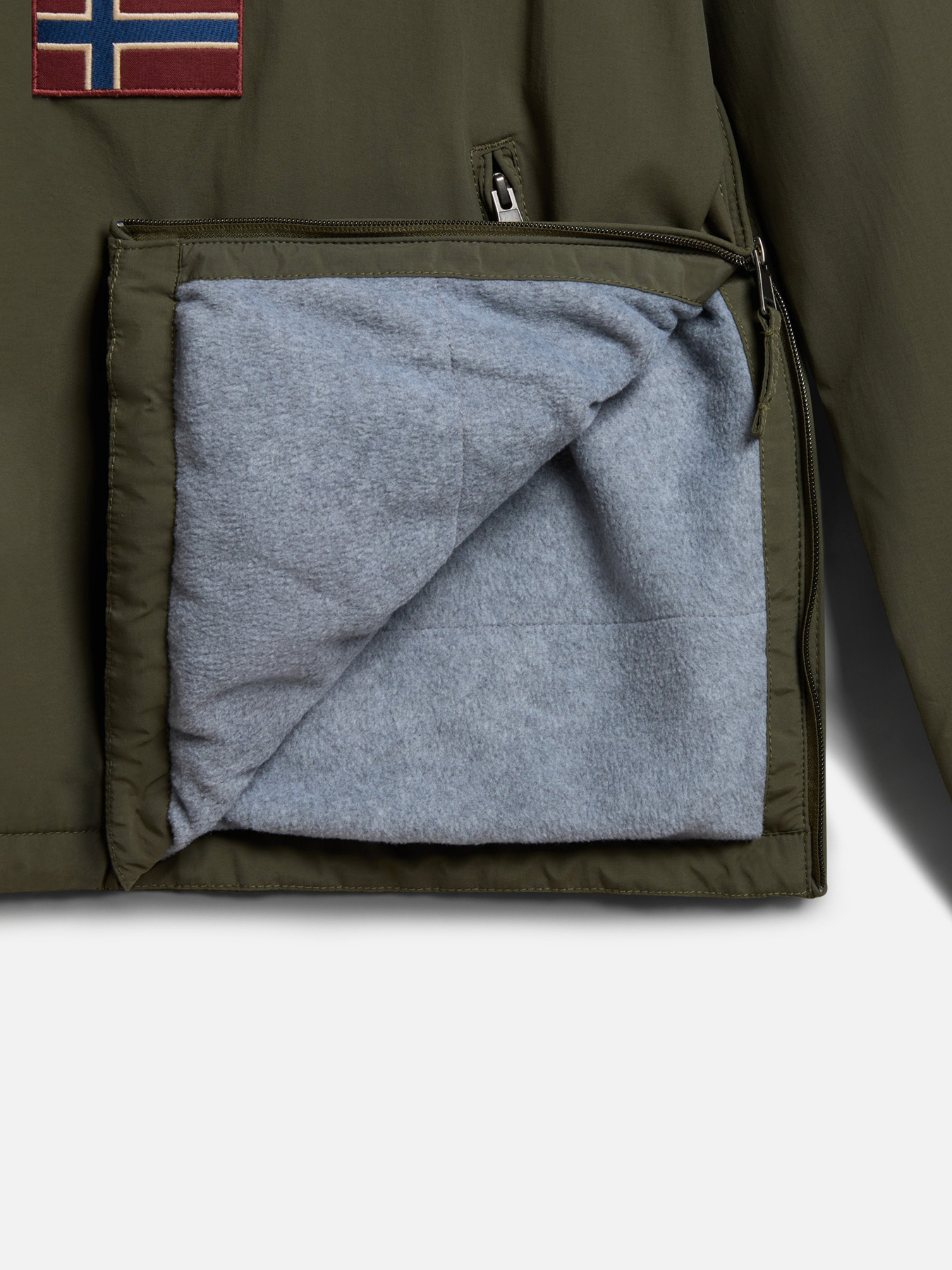Куртки та дублянки Napapijri Rainforest Pocket Winter Anorak модель NP0A4GMDGE41 Куртки та дублянки Napapijri Rainforest Pocket Winter Anorak модель NP0A4GMDGE41 Фото