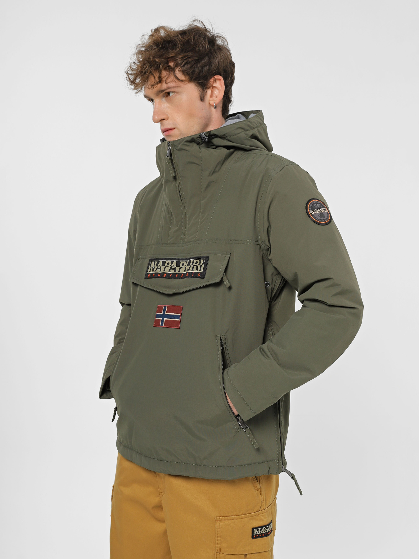 Куртки та дублянки Napapijri Rainforest Pocket Winter Anorak модель NP0A4GMDGE41 Куртки та дублянки Napapijri Rainforest Pocket Winter Anorak модель NP0A4GMDGE41 Фото
