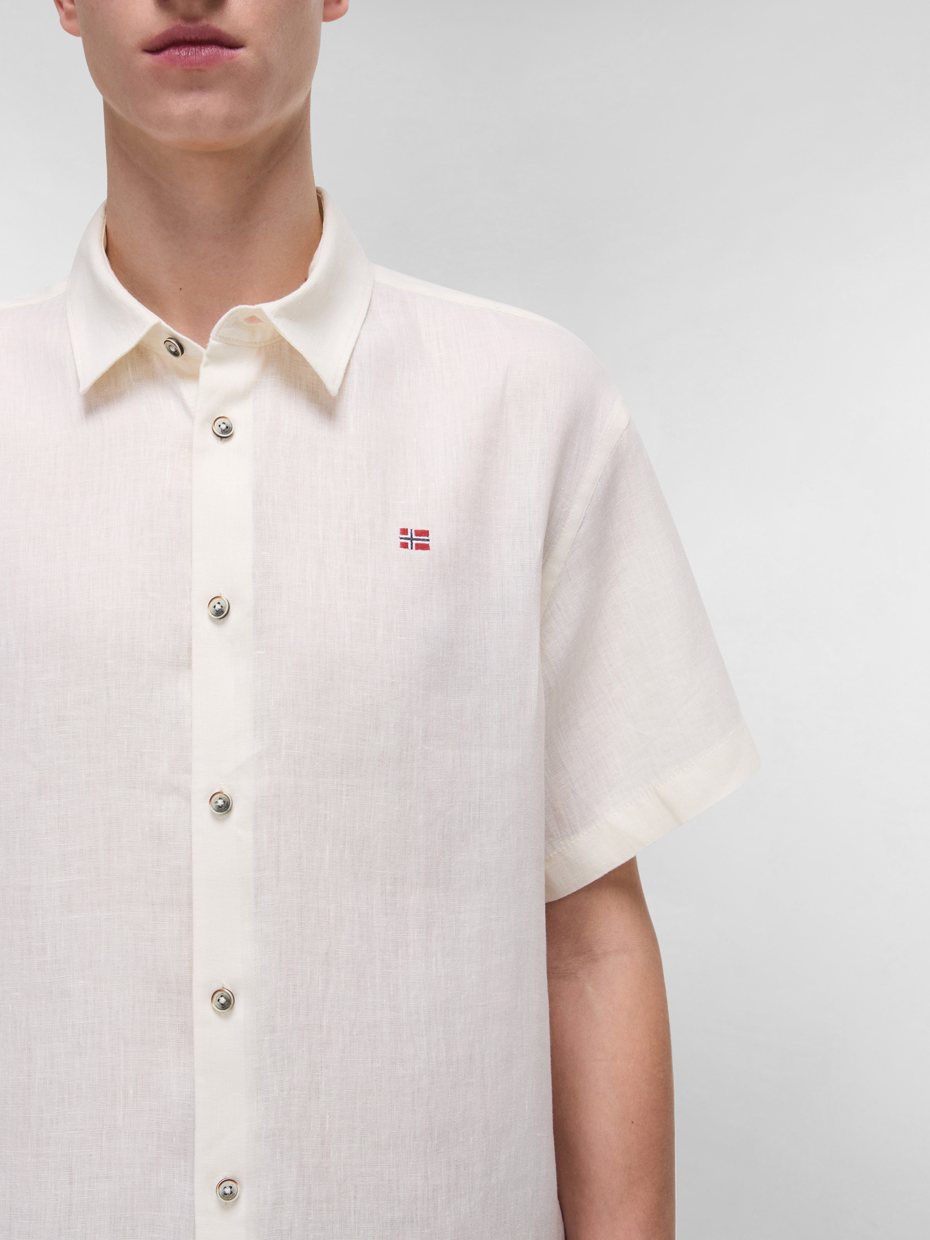 Сорочки Napapijri Linen модель NP0A4HT5N1A1 Сорочки Napapijri Linen модель NP0A4HT5N1A1 Фото