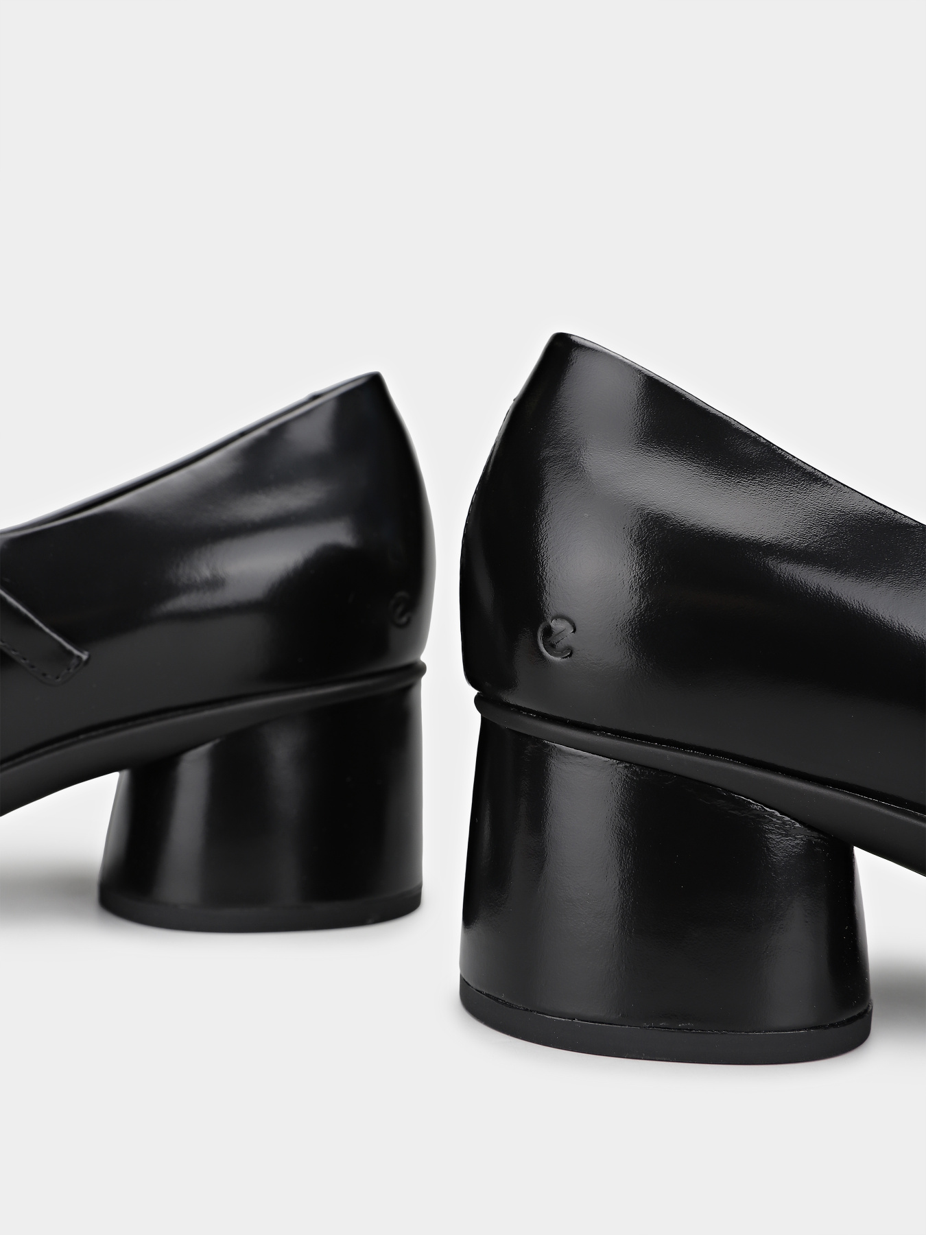 Туфли и лоферы ECCO SCULPTED LX 35 модель 22250301001 Фото
