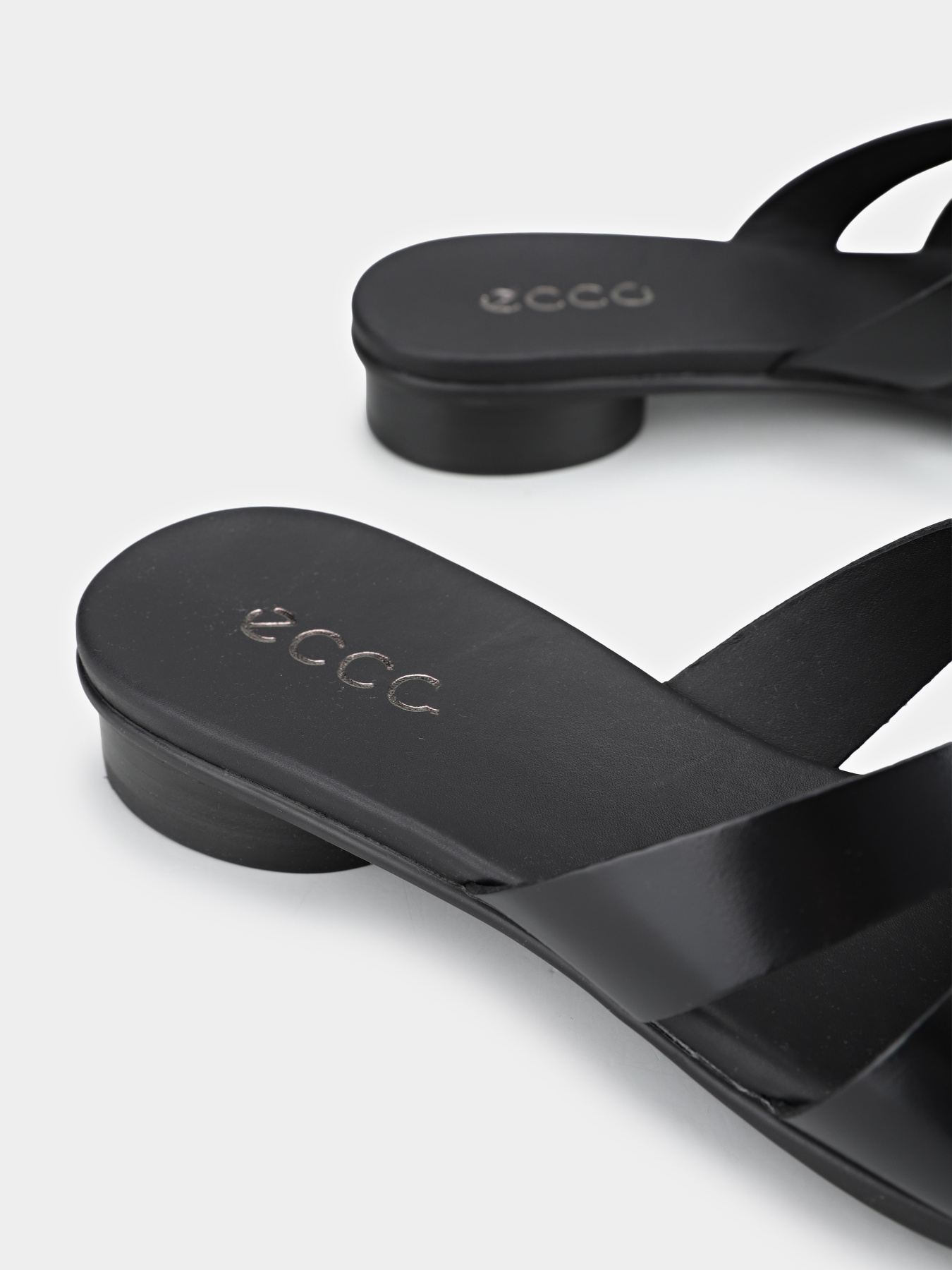 Шлёпанцы ECCO SCULPTED ALBA 25 модель 23384304001 Фото