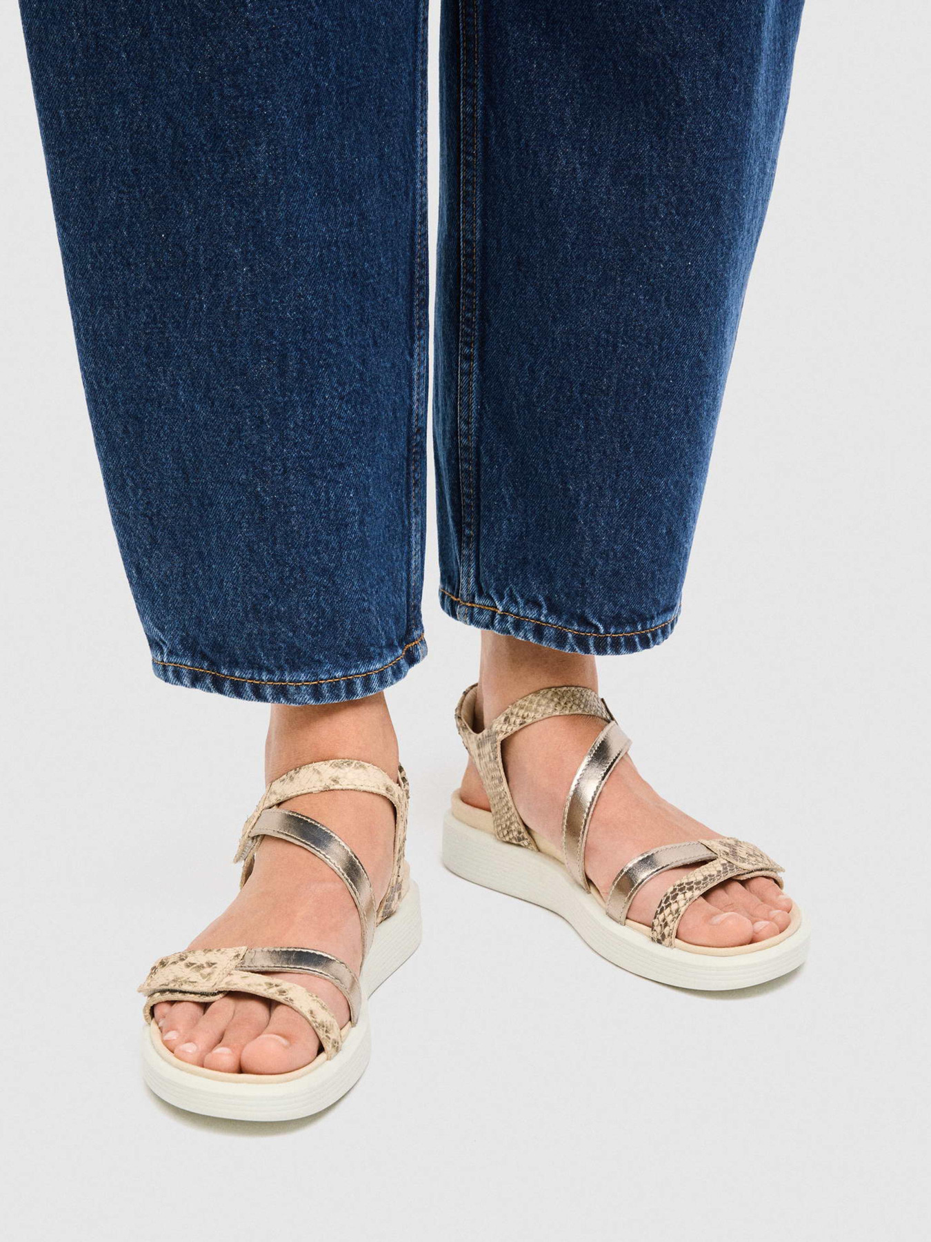 Сандалии ECCO SOFT SANDAL W модель 23880361651 Сандалии ECCO SOFT SANDAL W модель 23880361651 Фото