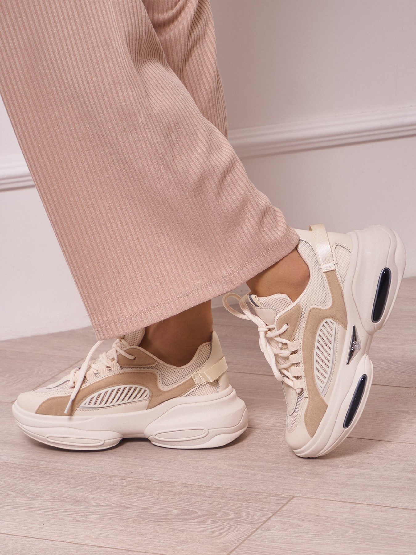 Кроссовки ISSA Plus модель OB2-24_beige Кроссовки ISSA Plus модель OB2-24_beige Фото