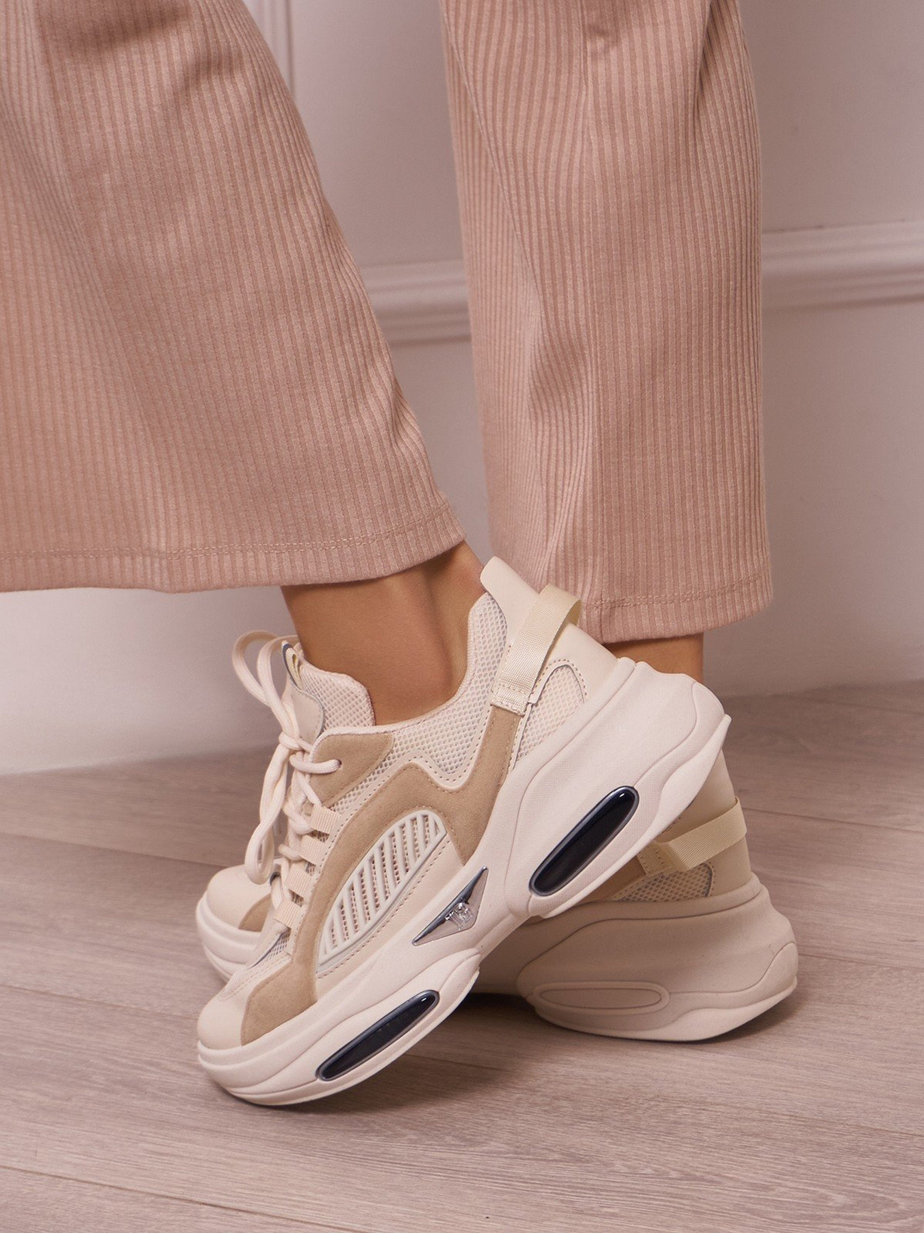 Кроссовки ISSA Plus модель OB2-24_beige Кроссовки ISSA Plus модель OB2-24_beige Фото