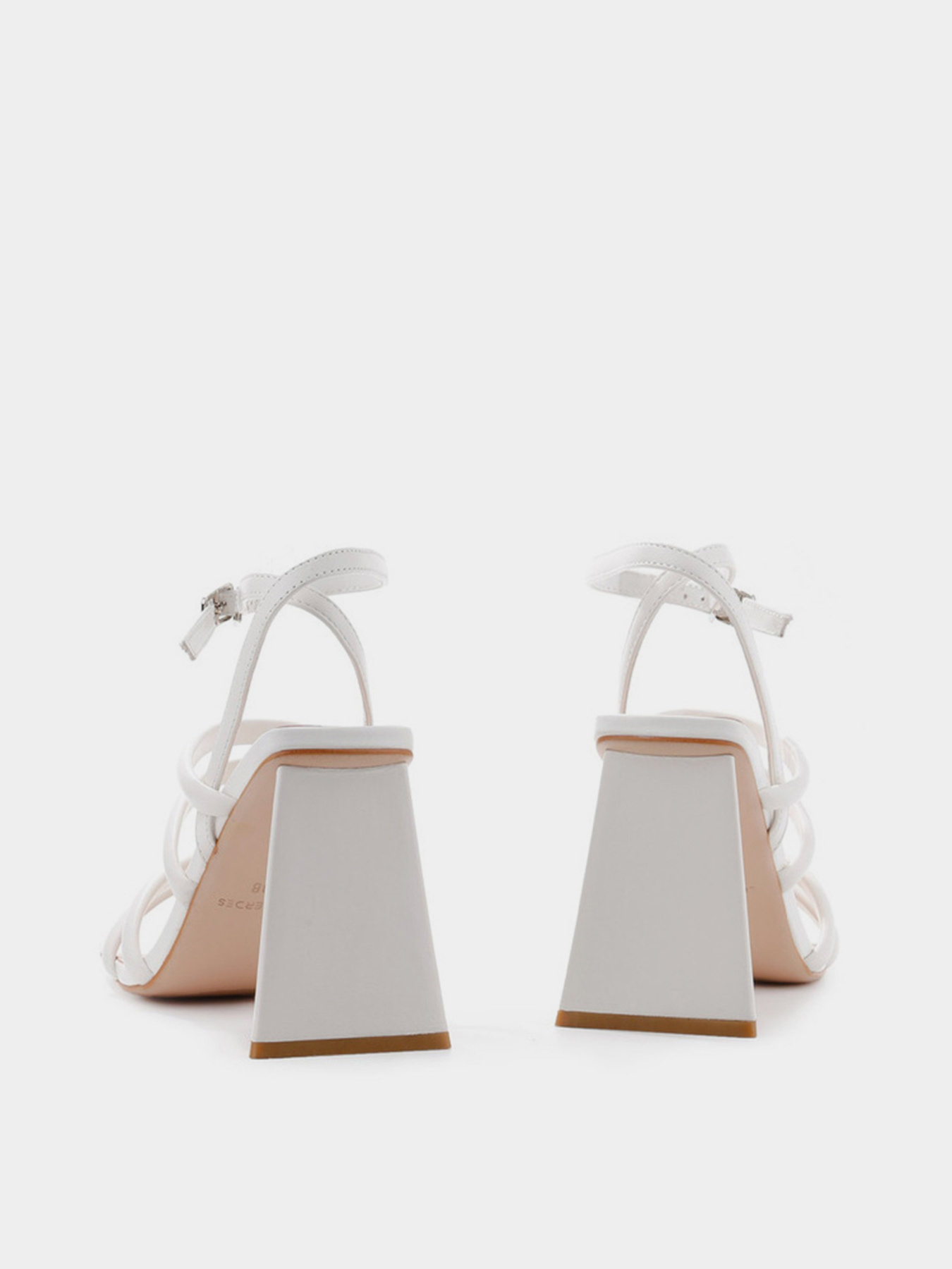 Босоніжки LeBERDES модель 00000014745 Фото