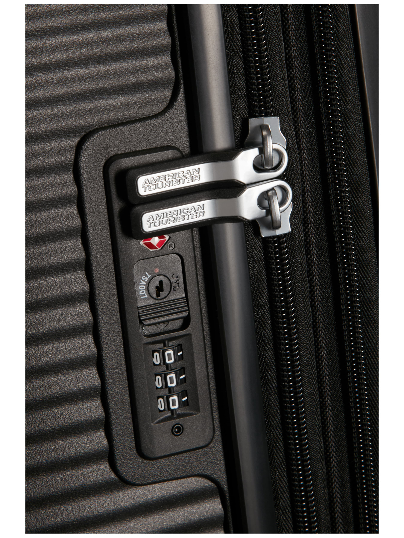 Дорожные сумки и чемоданы American Tourister модель 32G09001 Фото