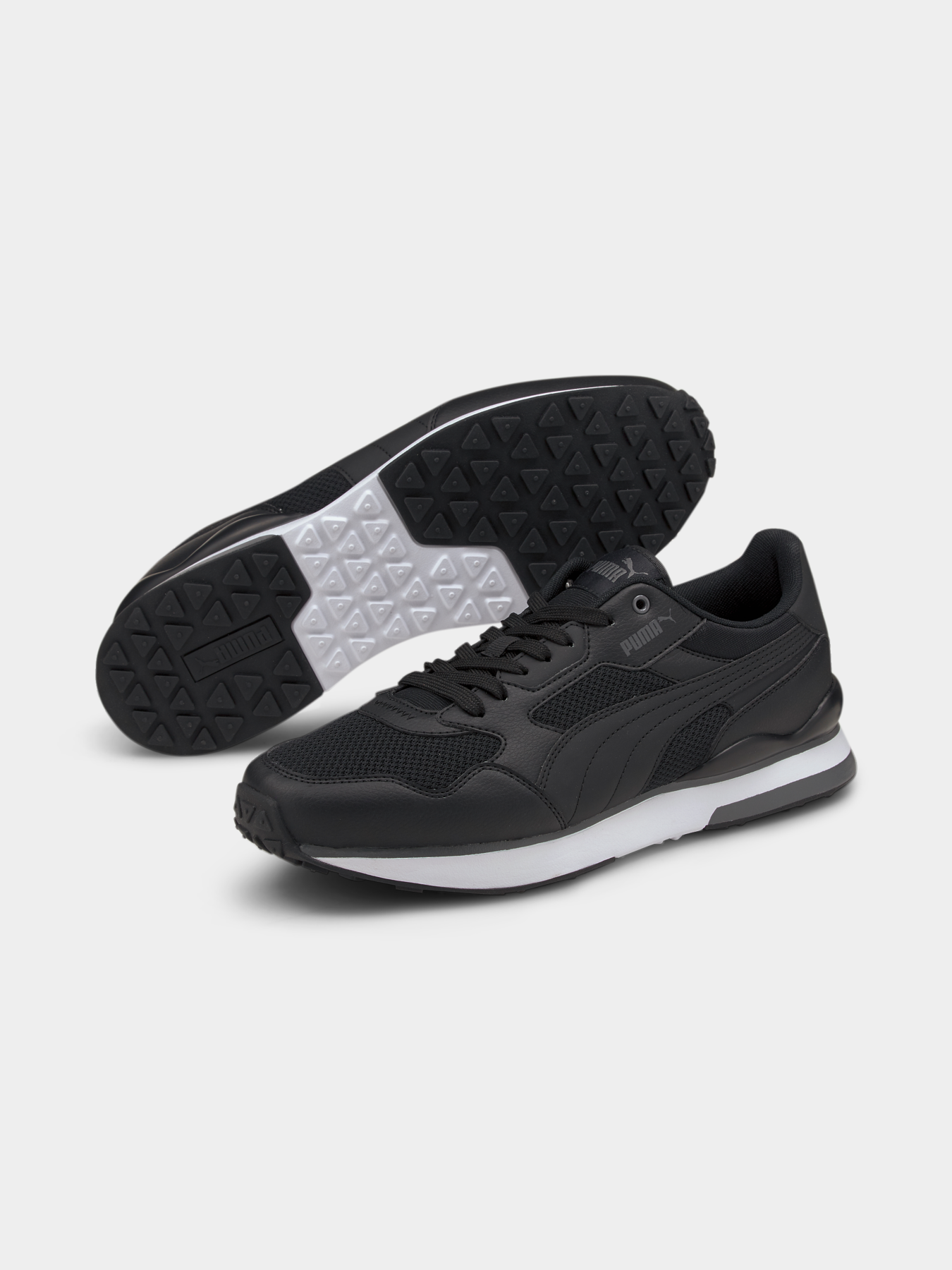 Кросівки PUMA R78 Futr модель 374895 Фото